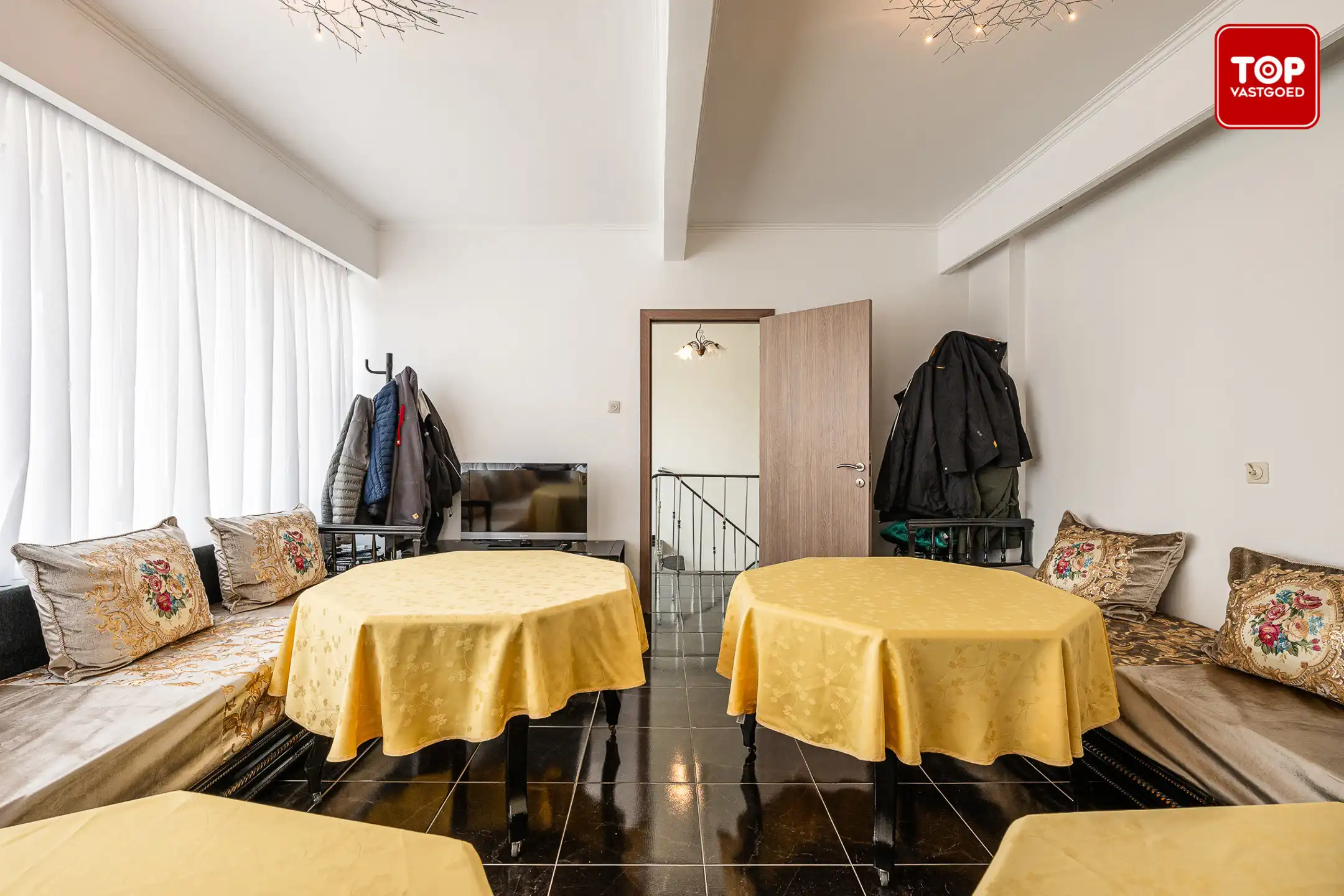 Instapklare HOB met 4 slaapkamers en tuin foto 16
