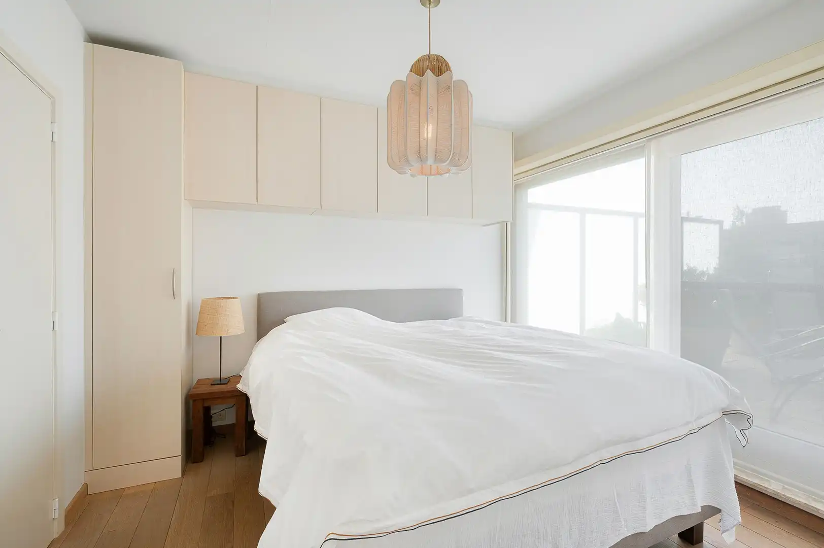 Penthouse appartement met grote zonneterrassen nabij strand. foto 15
