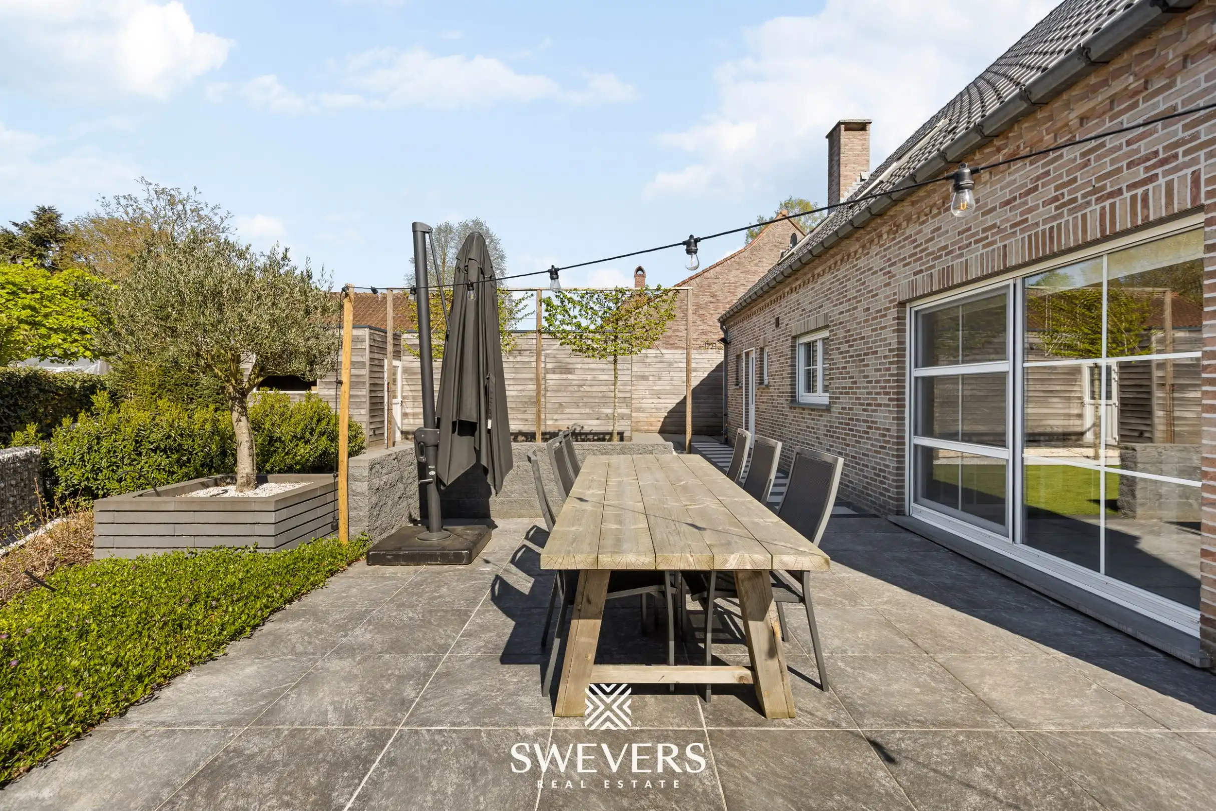 Instapklare woning met prachtig aangelegde tuin en bijgebouw in Helchteren foto 26