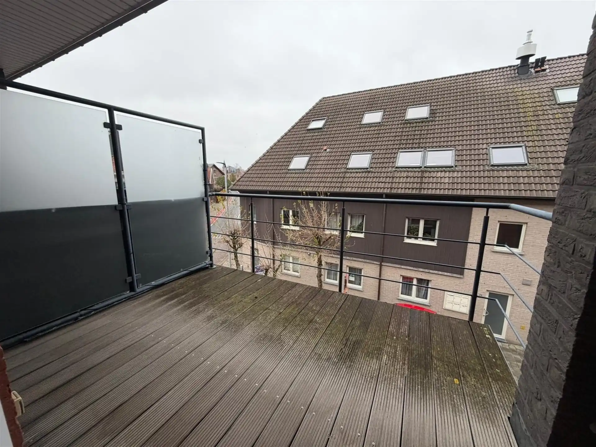 Duplex-appartement met extra zolderkamer + garagebox in het centrum! foto 13