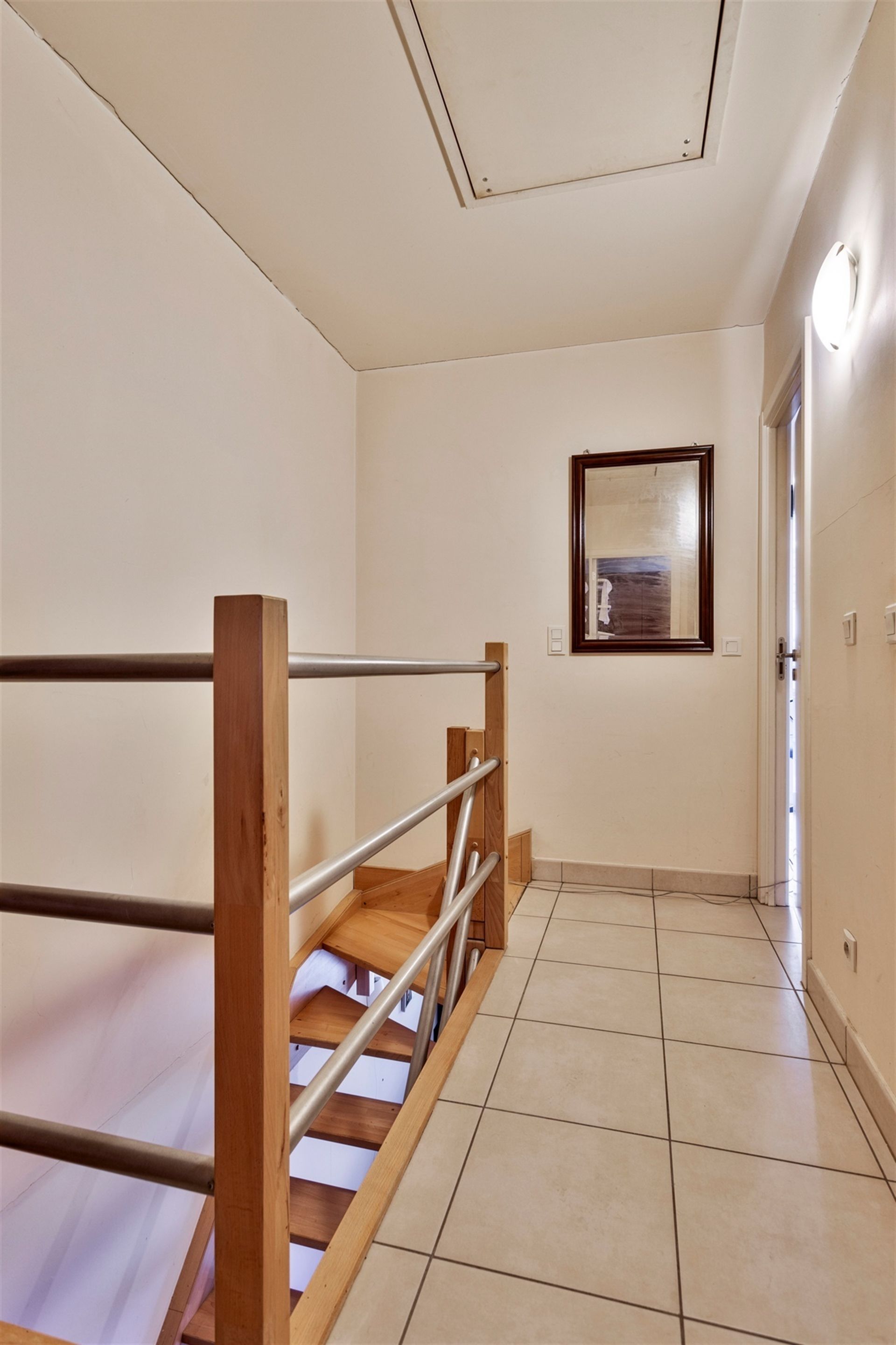 Duplex-appartement met extra zolderkamer + garagebox in het centrum! foto 13