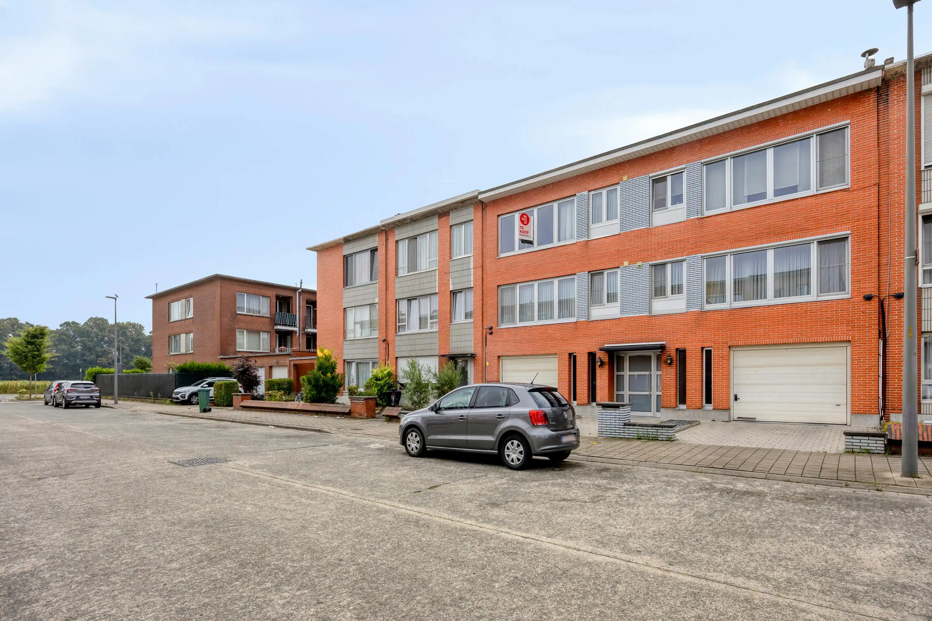 Appartement met 2 slaapkamers, garage en tuin in Deurne! foto 3