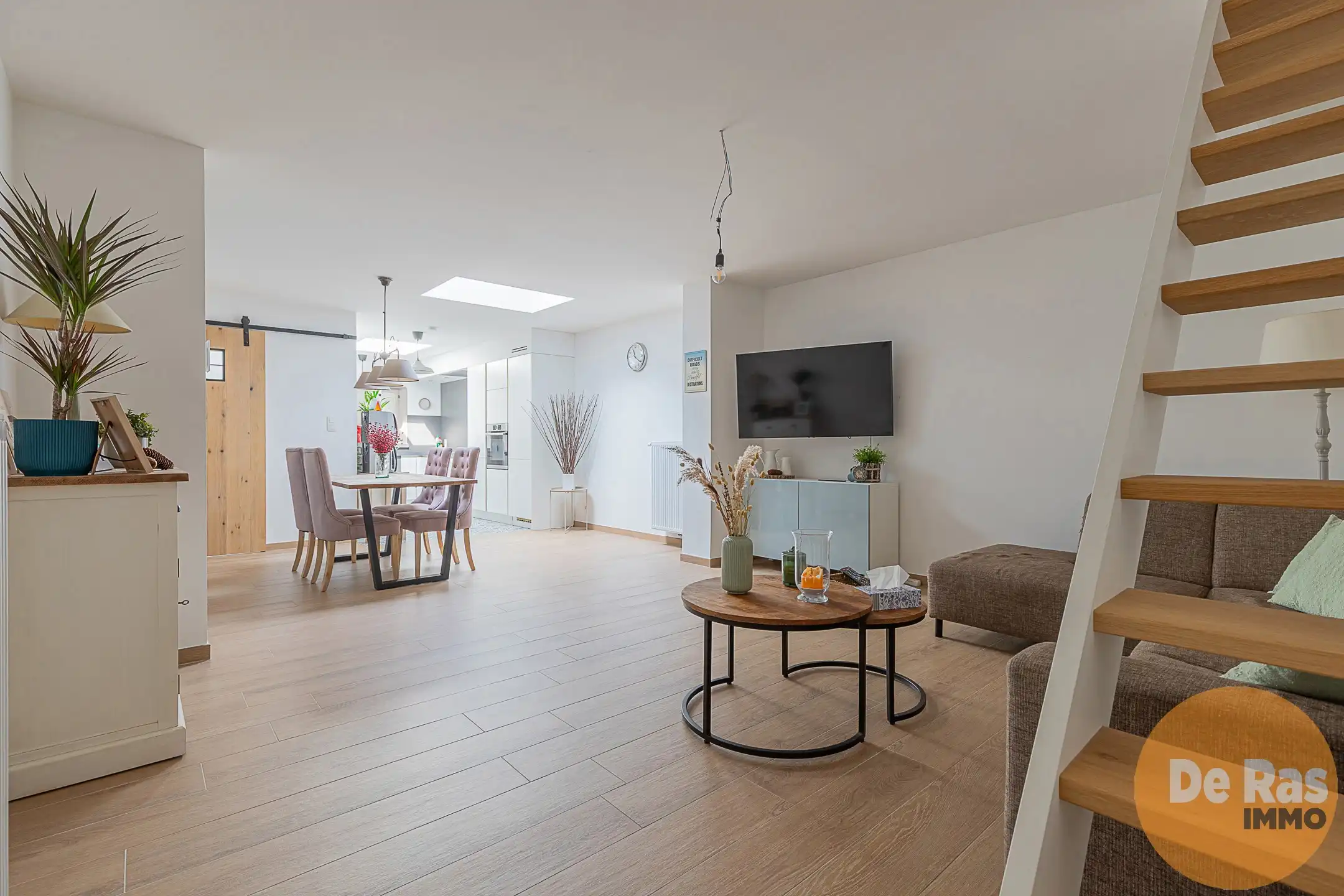 AALST – Kwalitatief gerenoveerde woning met 3 slpks en tuin foto 2