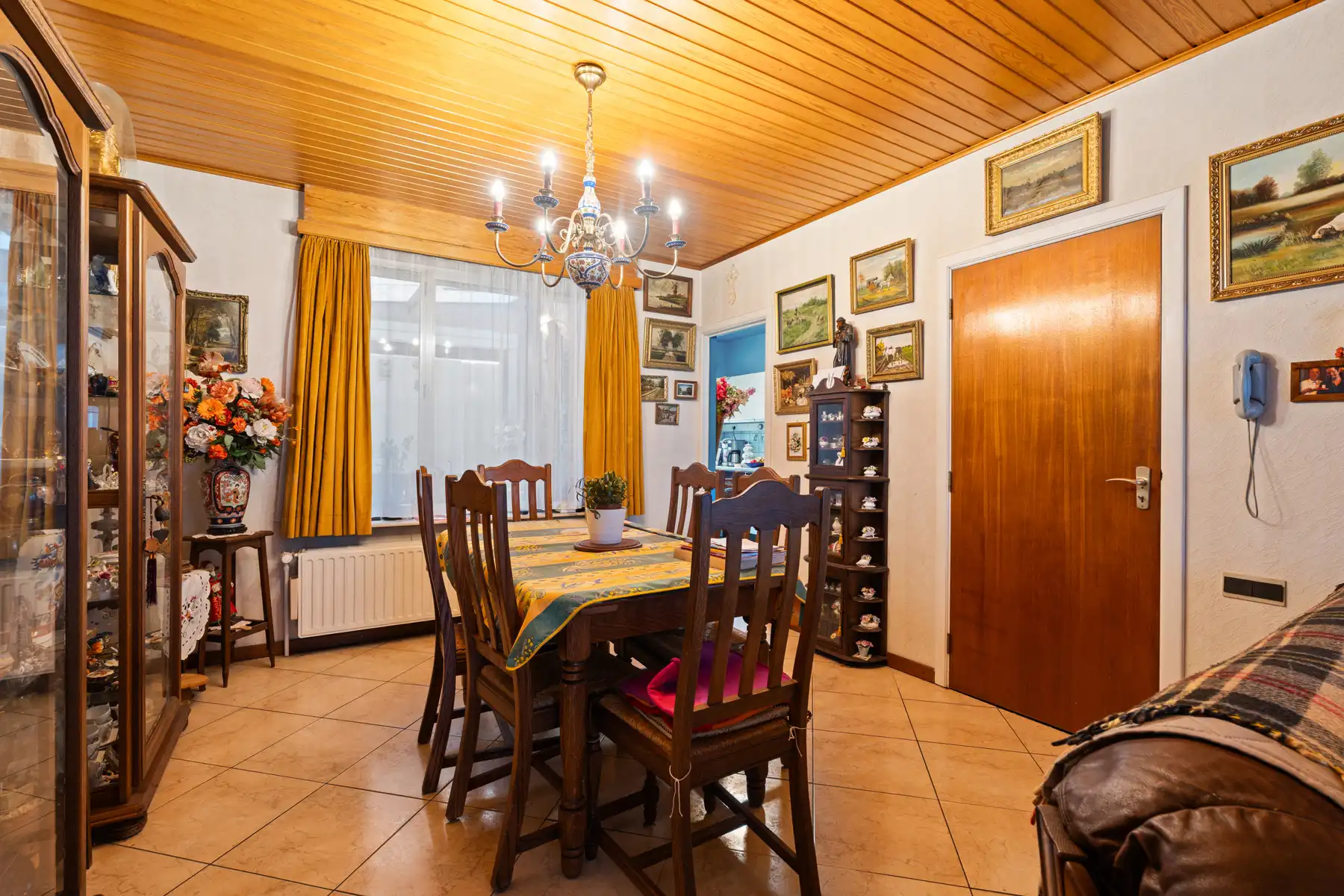 Gezinswoning met 3 slaapkamers, garage en tuin in Wemmel foto 7