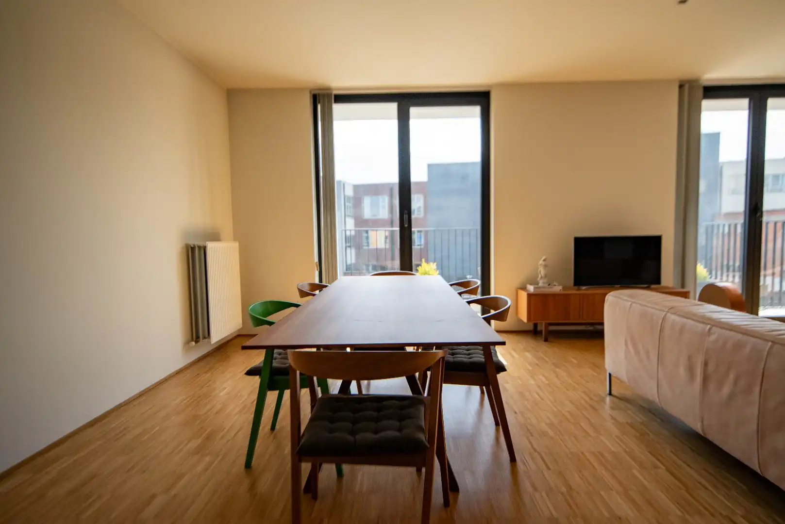 Luxueus appartement met 2 slk, terras en parking foto 6