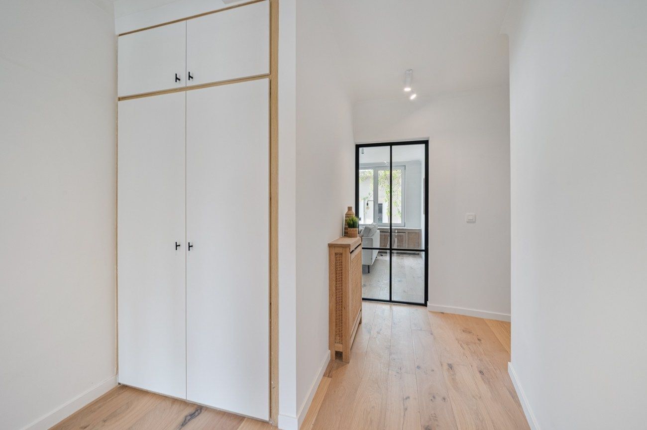 Knap gerenoveerd 2-slpk-appartement in het centrum van Kortrijk. foto 7