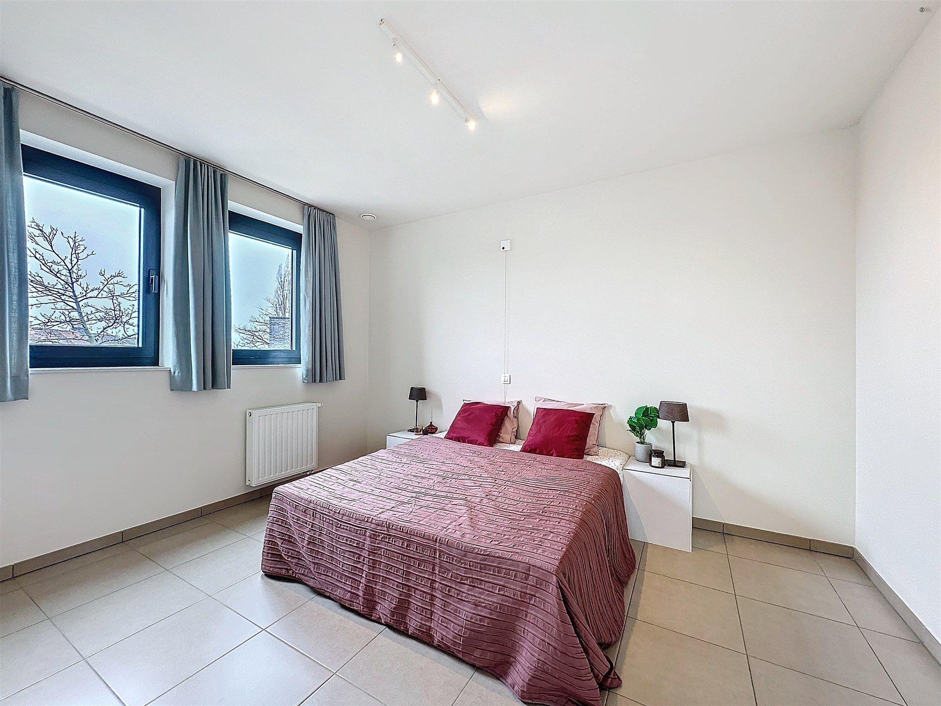 Moderne assistentiewoning met ondergrondse autostaanplaats foto 4