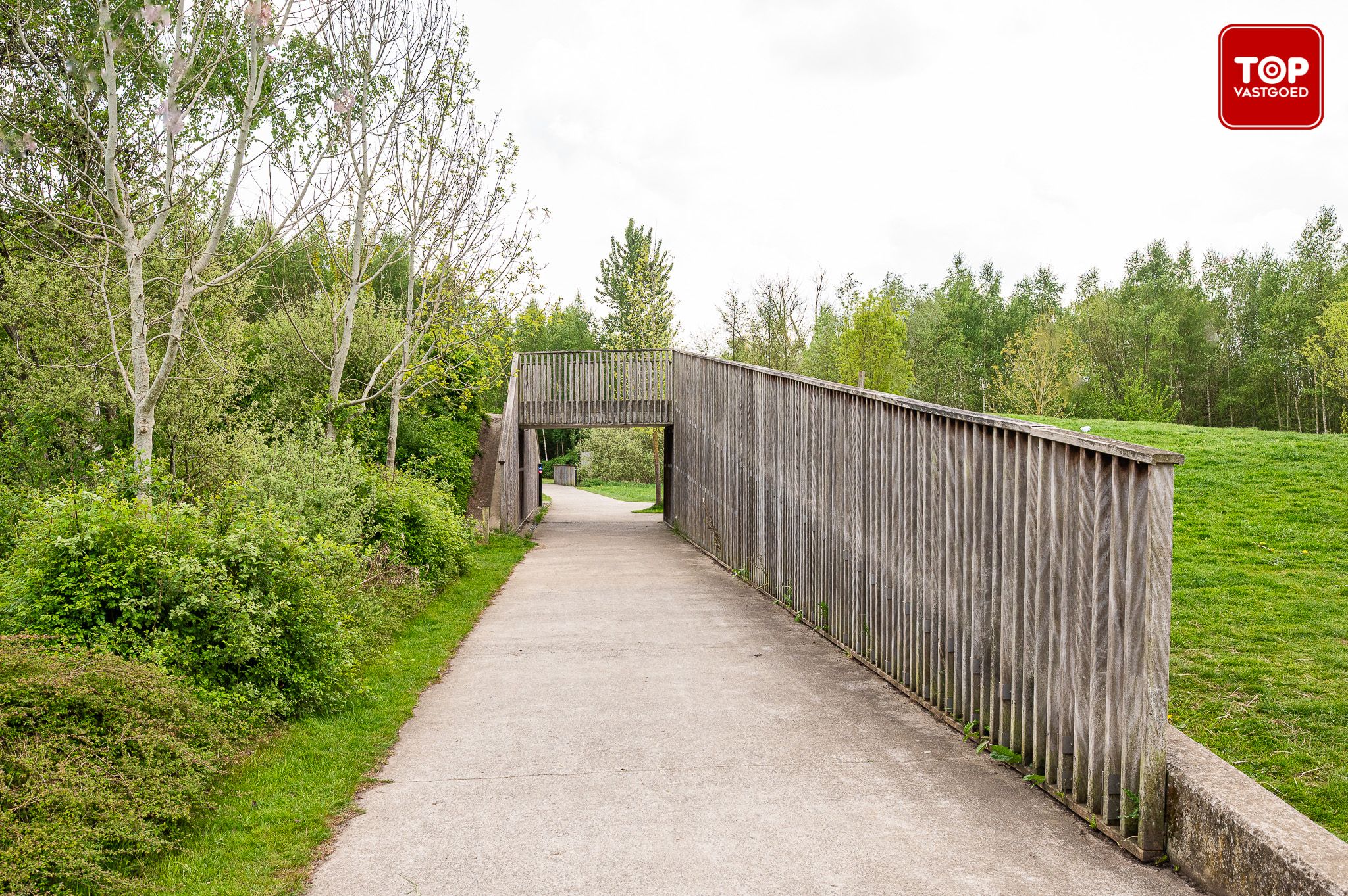 Exclusieve gezinswoning met een prachtige tuin, vijver en bureauruimte in groen Gentbrugge foto 30