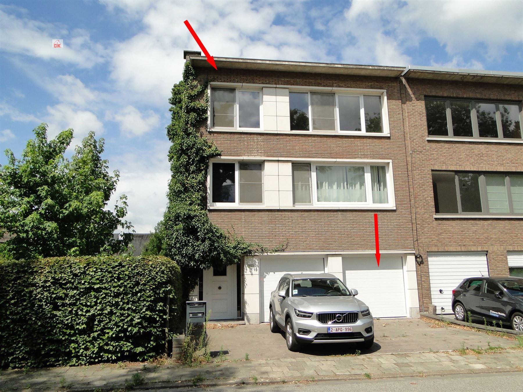 2°verdieping + dubbele autostaanplaats + tuin  foto {{pictureIndex}}