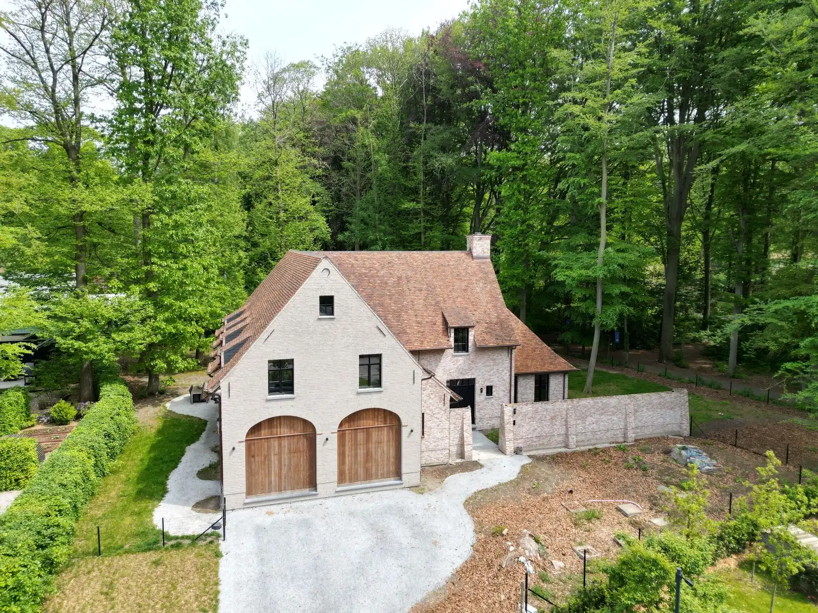 Exclusieve recente villa op uitzonderlijk ruim perceel in groene omgeving foto 24