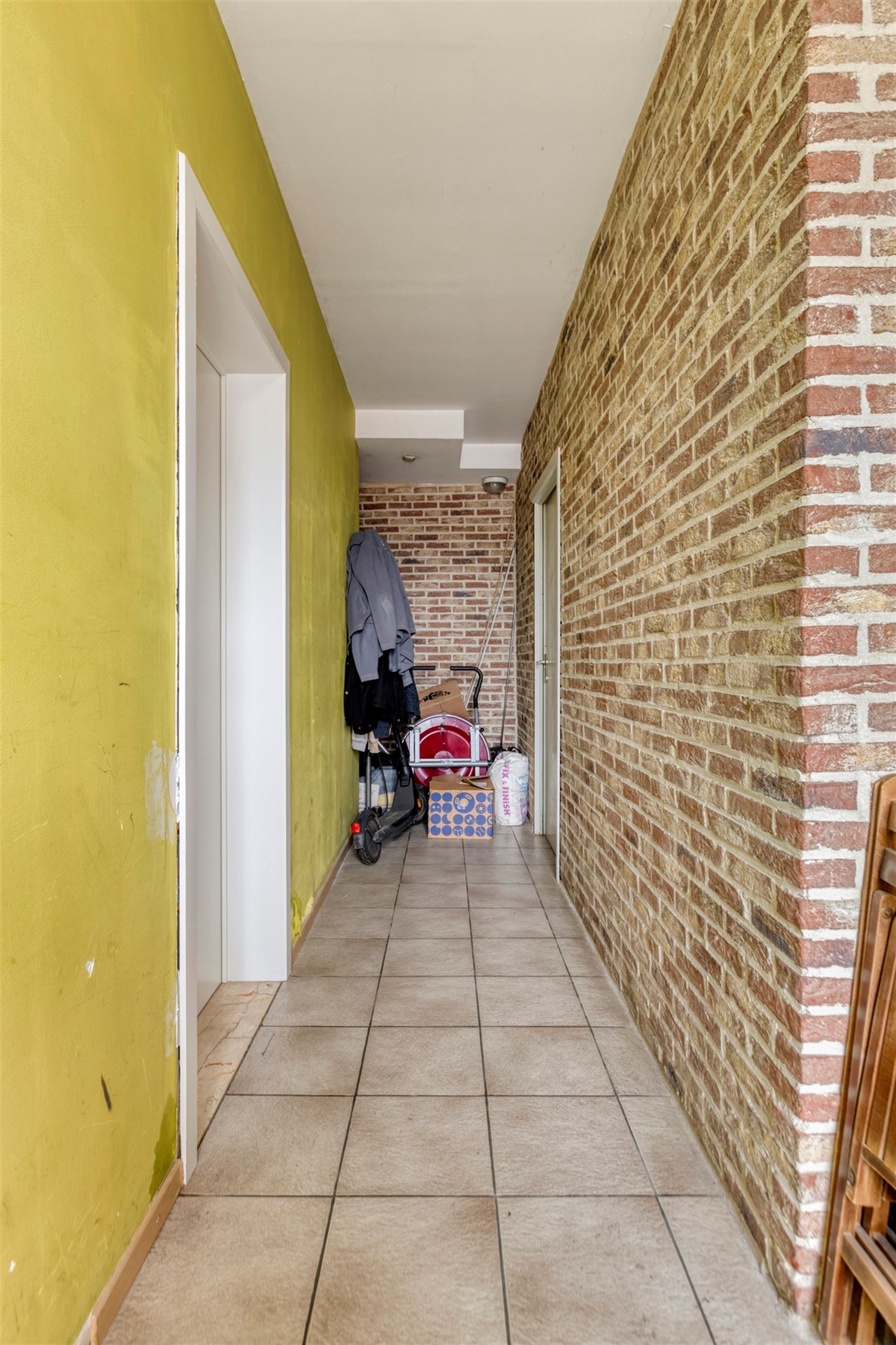 Te renoveren gelijkvloers appartement foto 5