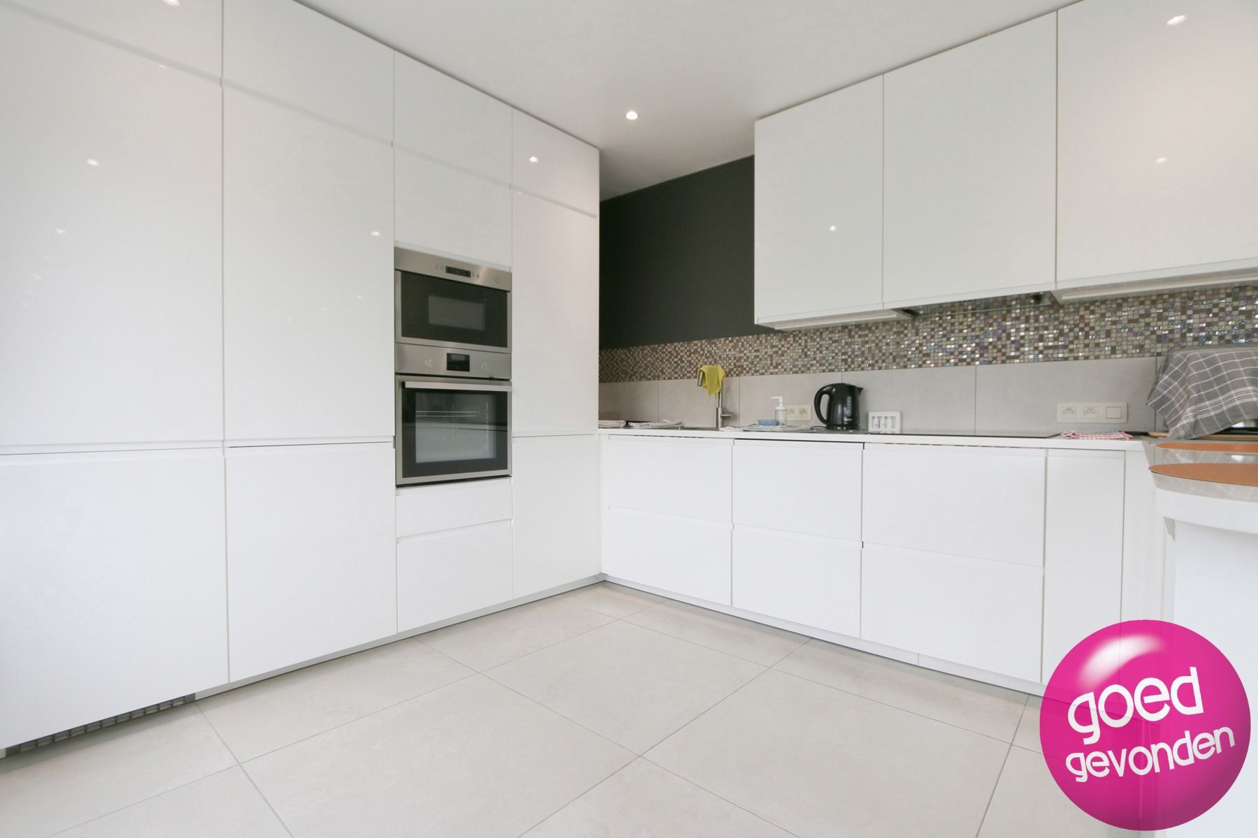 BLOK 2 APP + TERRASSEN + TUINEN + GARAGE foto 24