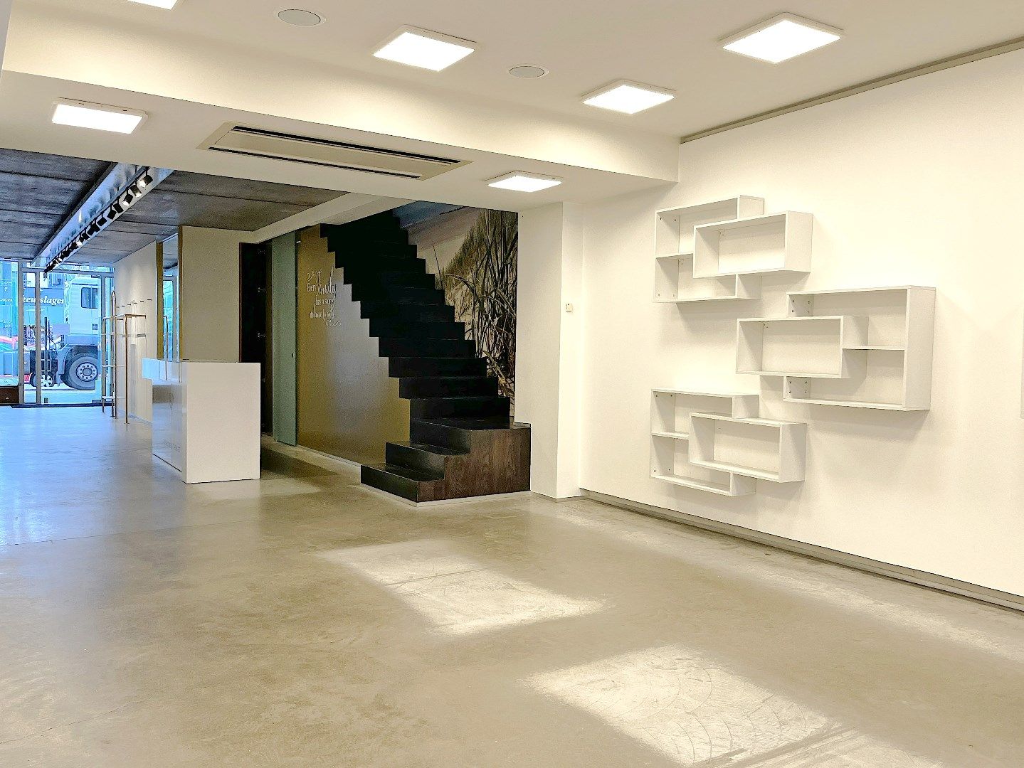 Mezzanine winkel Lippenslaan 247 Knokke te koop foto 11