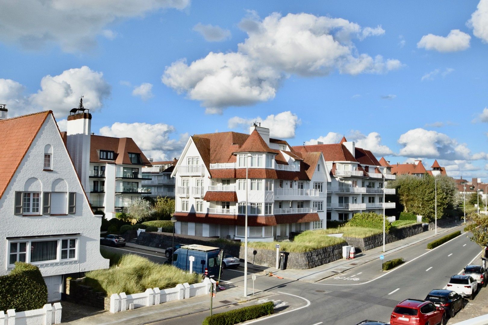 Overname aandelen met in zijn actief een ruim hoekappartement met zicht op de Approach Golf en zuidgerichte terrassen in hartje Zoute. foto 10