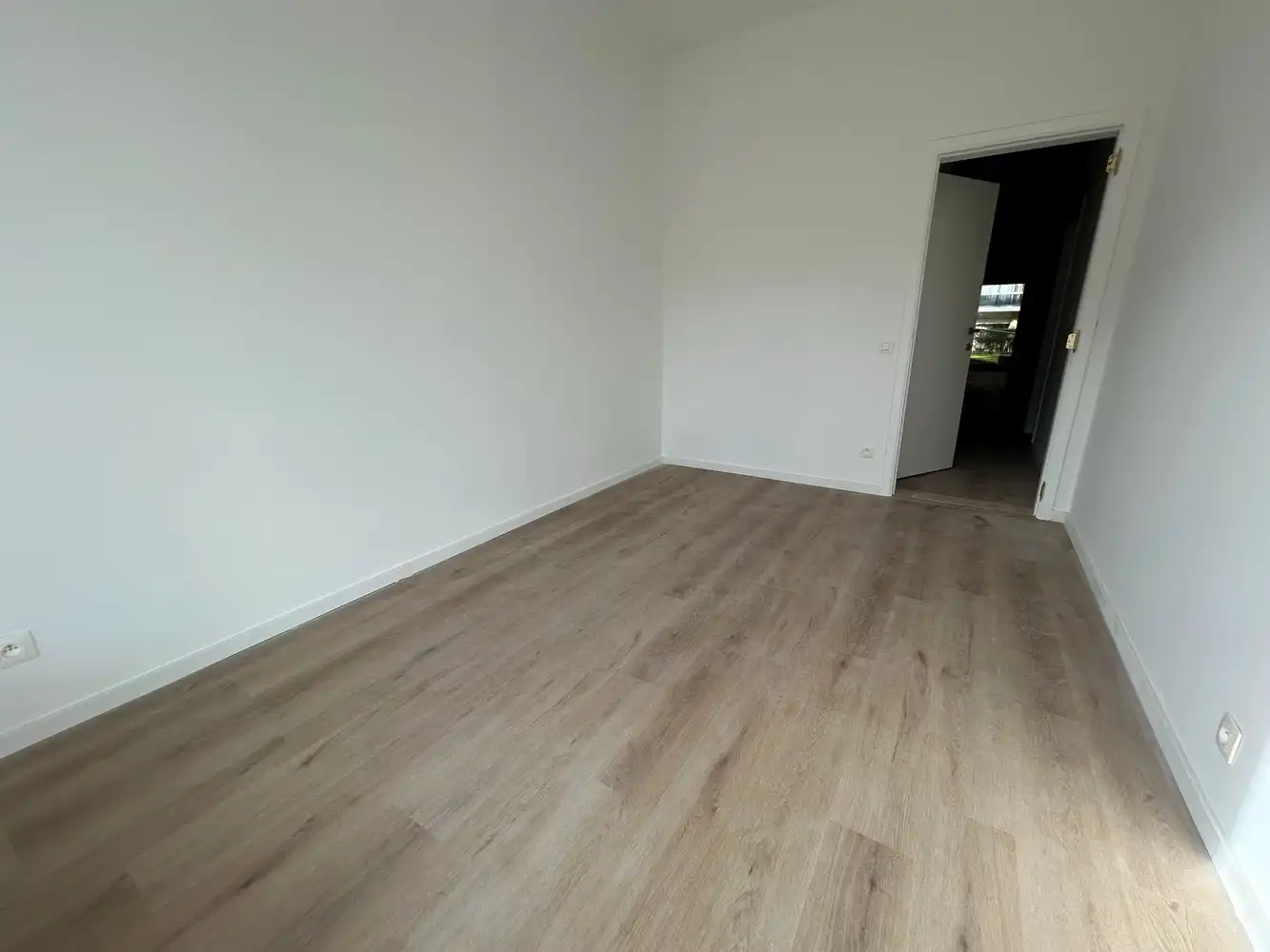 Twee volledig gerenoveerde 2-slaapkamerappartement met terras van 36 m² foto 12