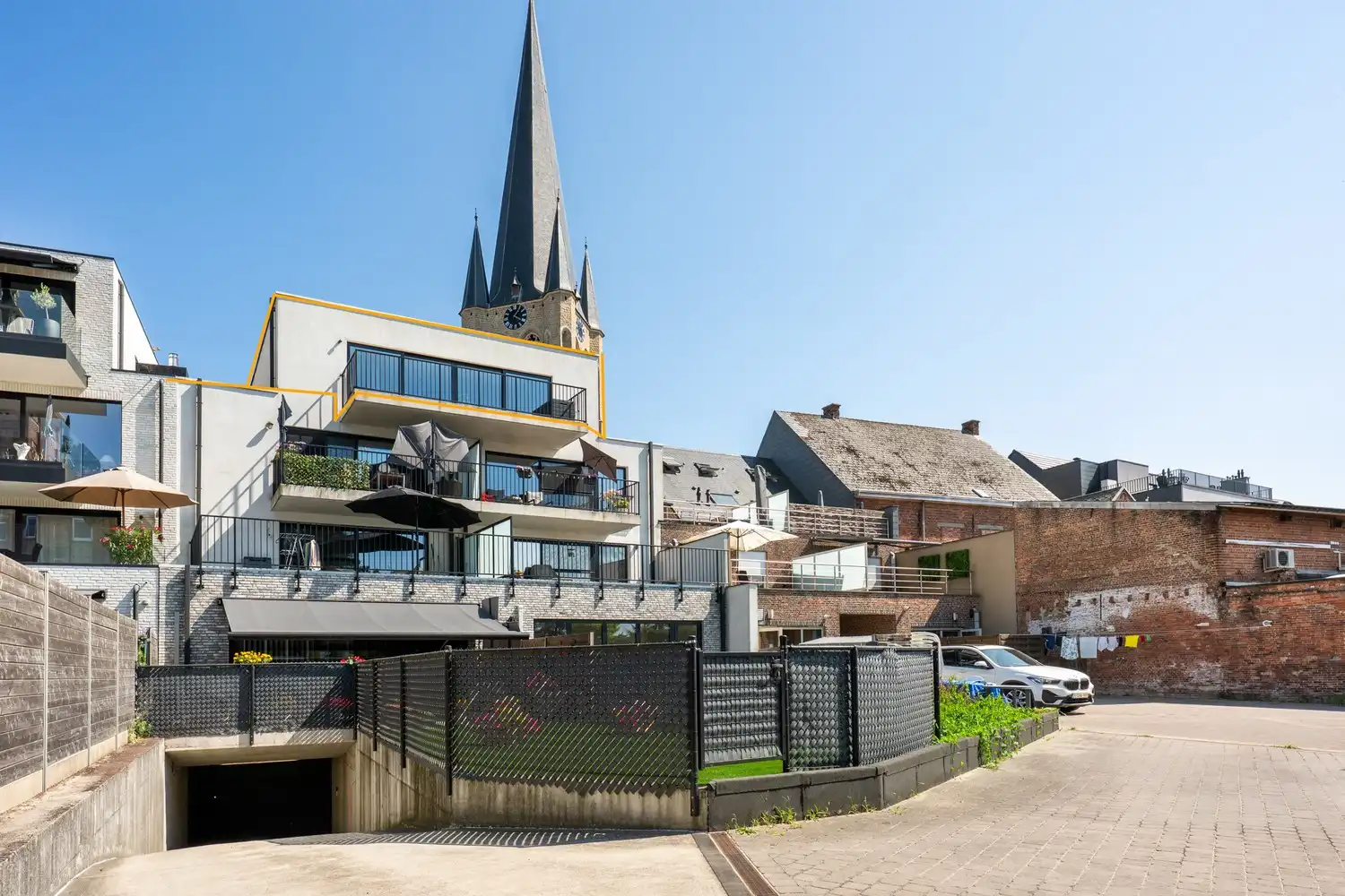 Moderne penthouse met 2 slpkrs, terras en autostaanplaats in centrum Onze-Lieve-Vrouw-Waver foto 20