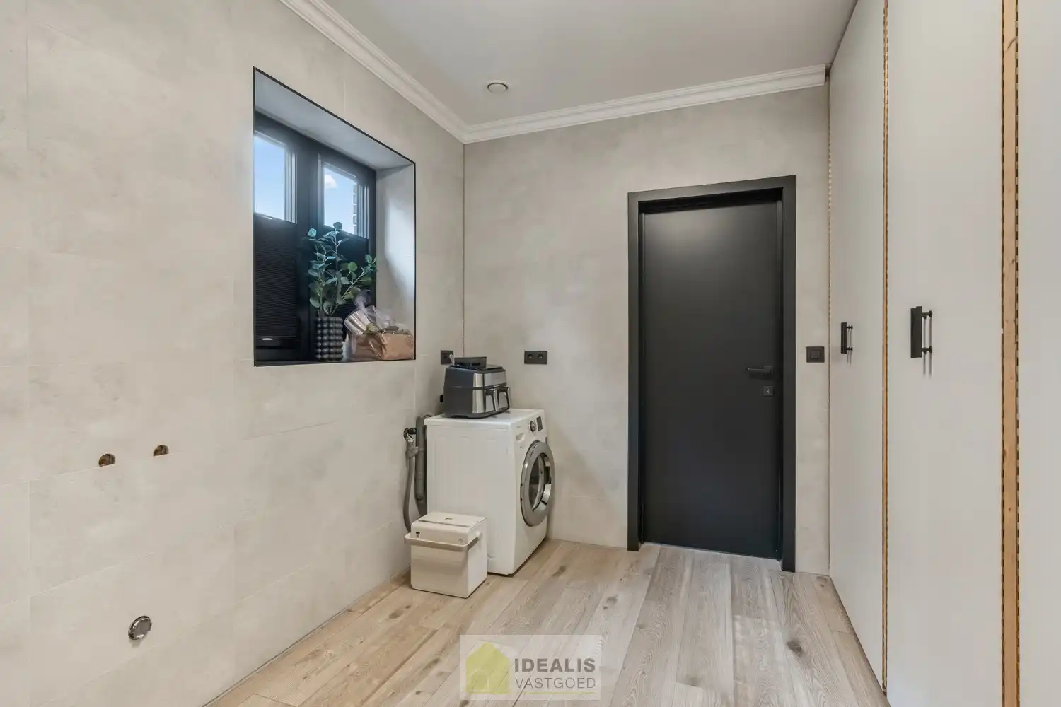 EEN BIJZONDER RIANTE WONING VAN MAAR LIEFST 302M² WOONOPPERVLAKTE OP EEN KNAP PERCEEL VAN 5A 90CA. foto 32