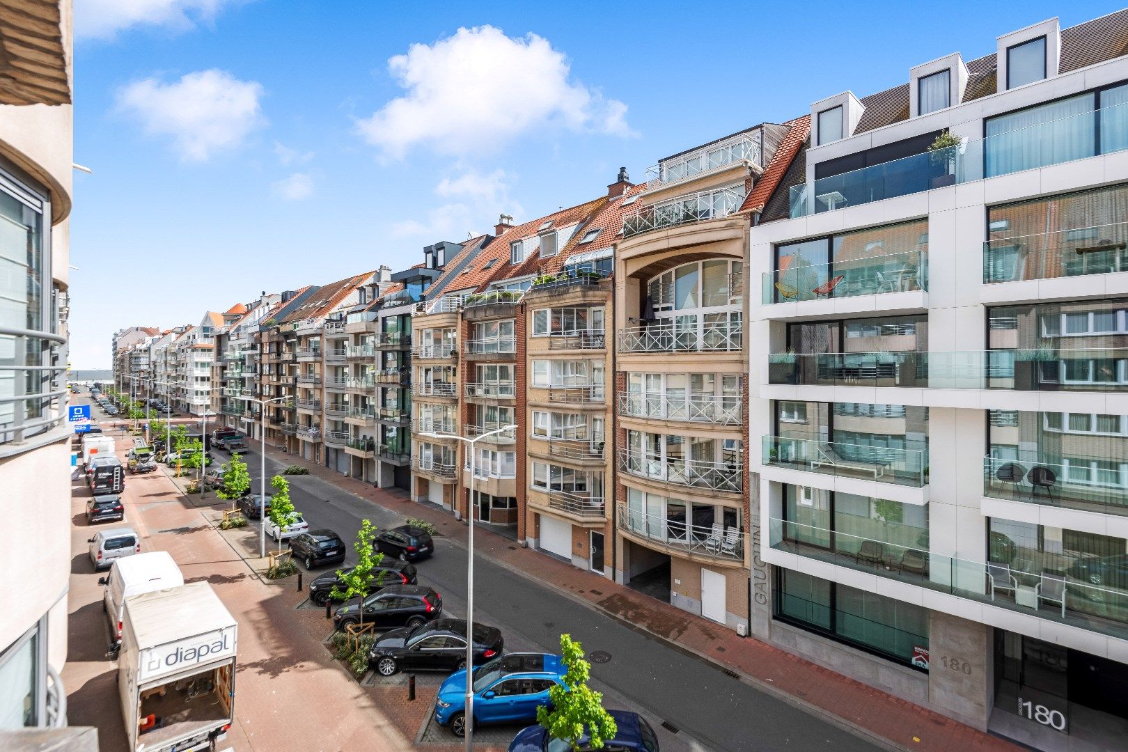 Mooi vernieuwd appartement centraal gelegen op de Paul Parmentierlaan foto 4