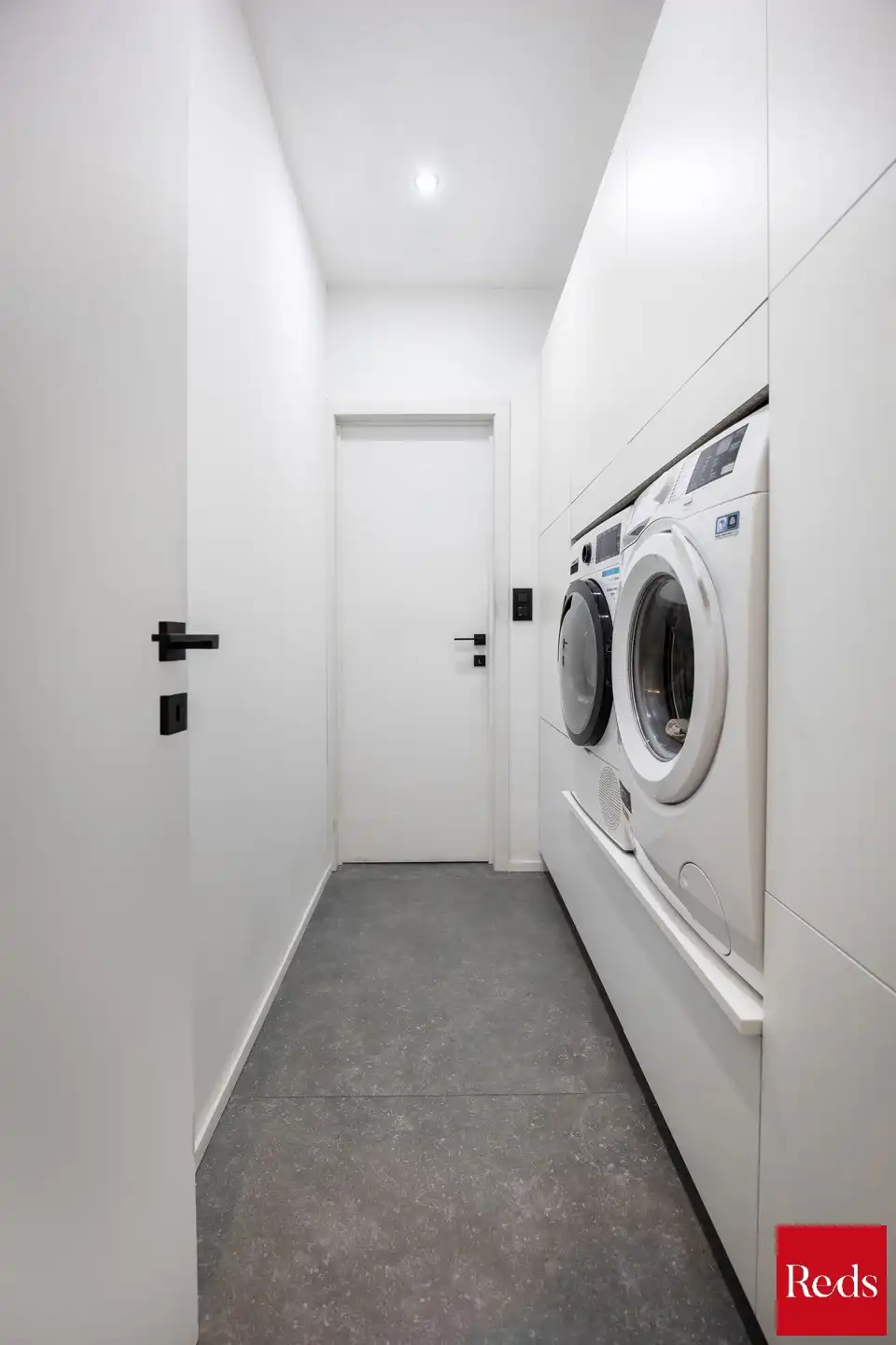 Volledig gerenoveerde woning in het hart van Wijnegem foto 13