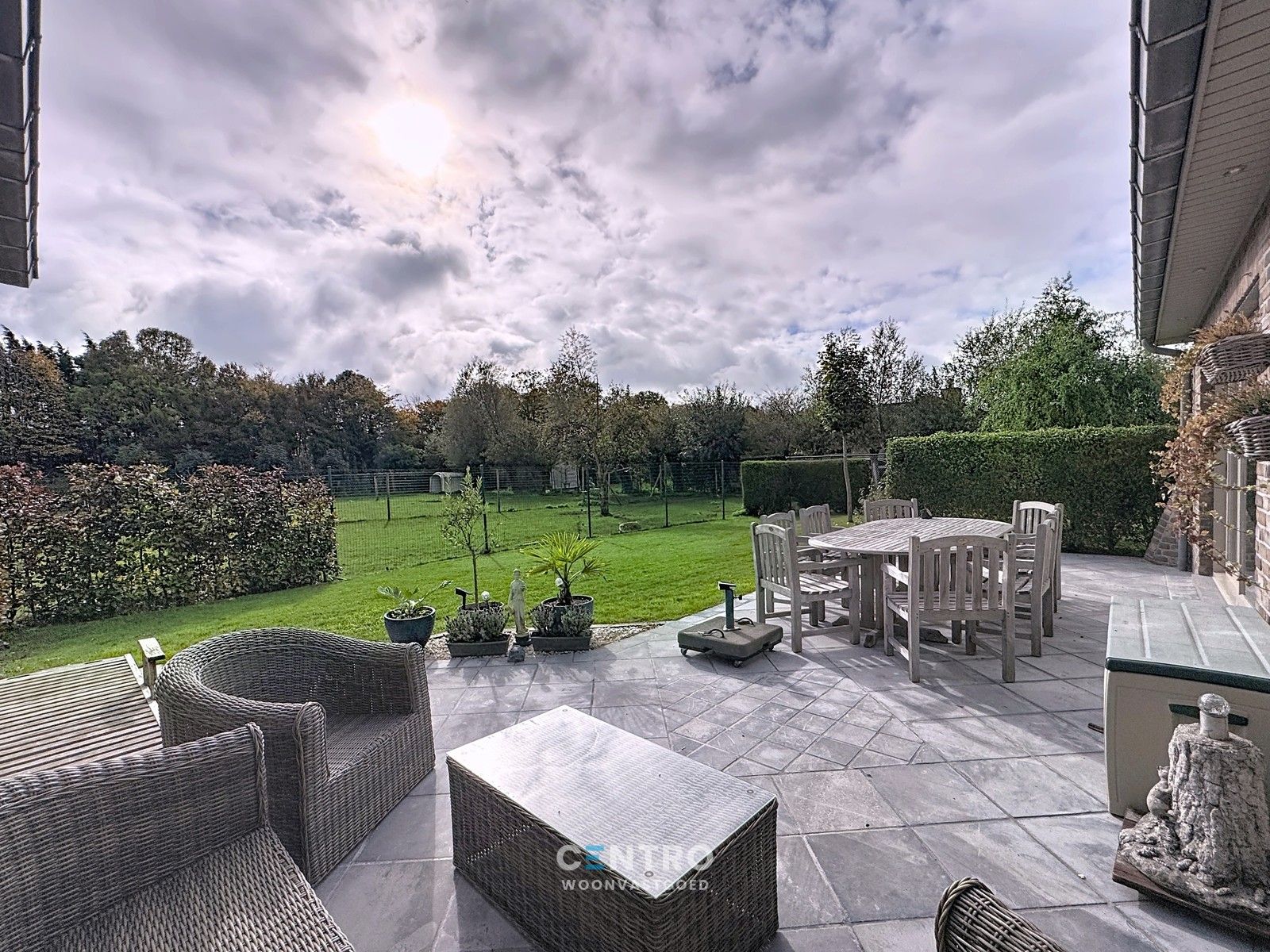 INTERESSANT gelegen woning op circa 1.200m2 grond te Uitkerke! foto 18