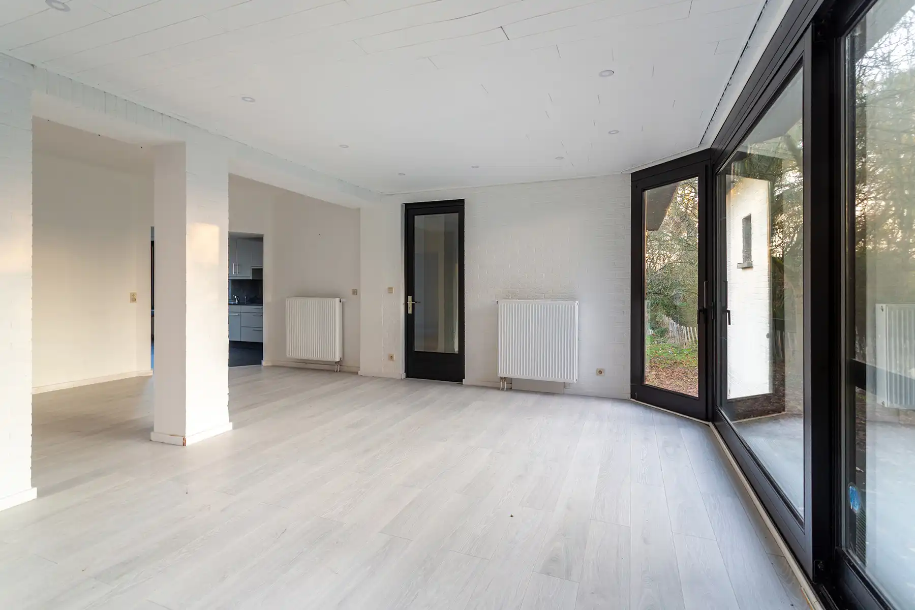 Edegem - Villa met 4 slpkamers + garage + ruim magazijn 500² foto 6