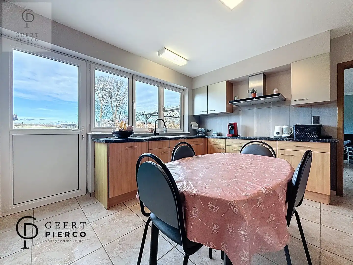 Knappe villa op 22are 93ca foto 14