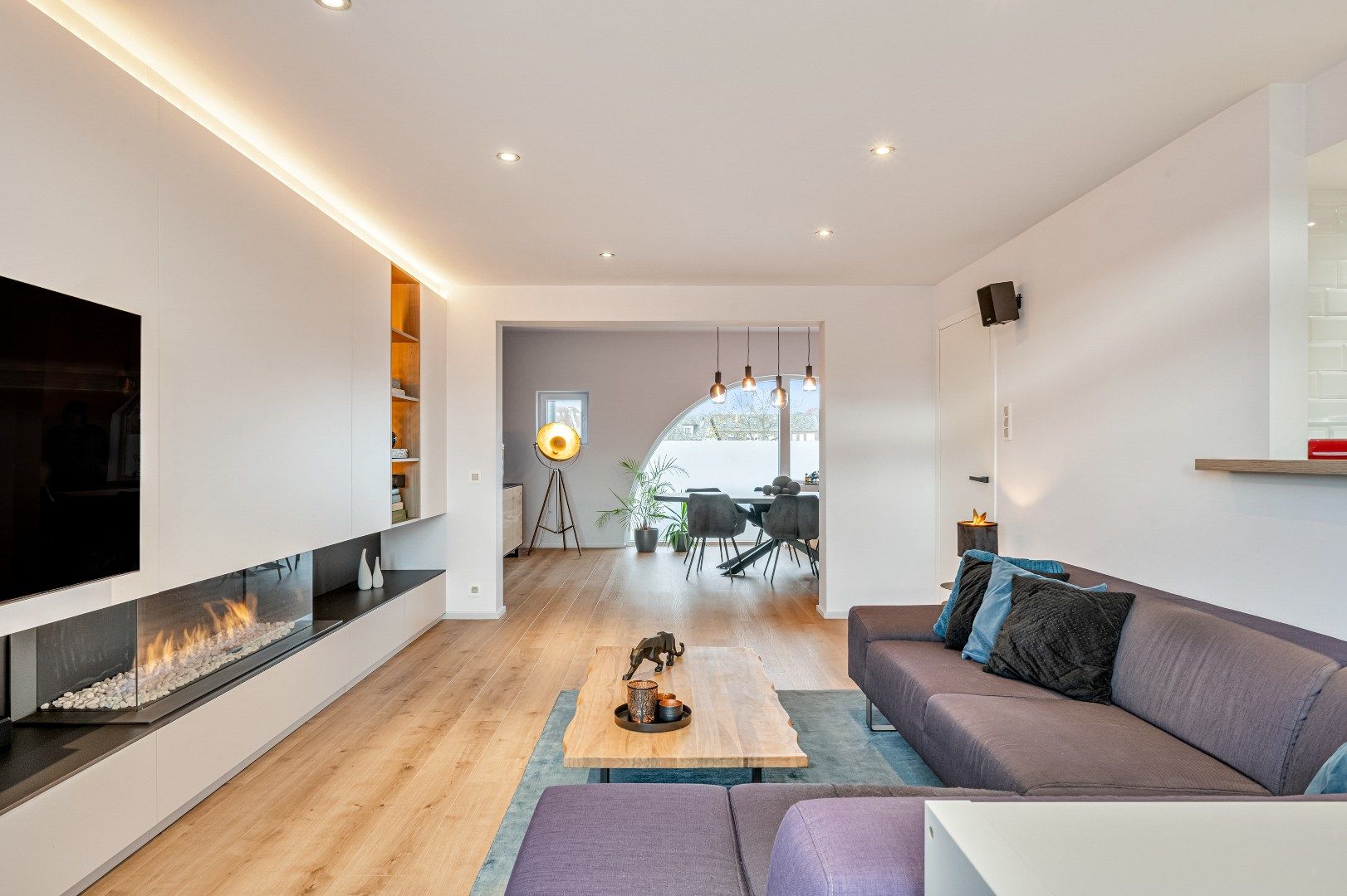 Hoofdfoto van de publicatie: Gezellig gerenoveerde woning op unieke locatie