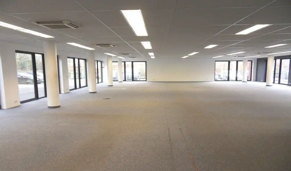 Burelen te huur in Clinton Park in Roeselare foto 15