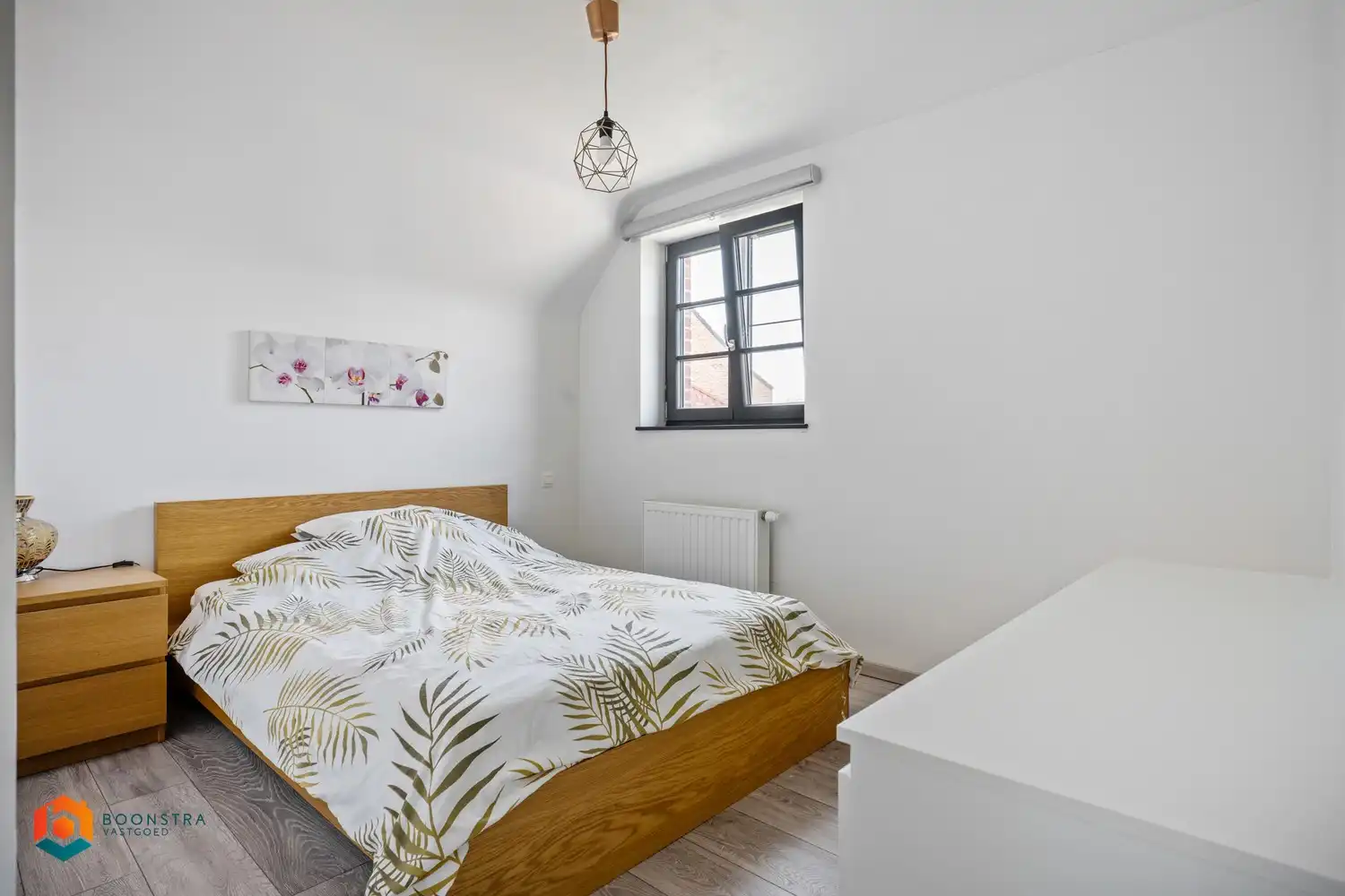 Energiezuinige villa met praktijkruimte en 4 slpkrs foto 16