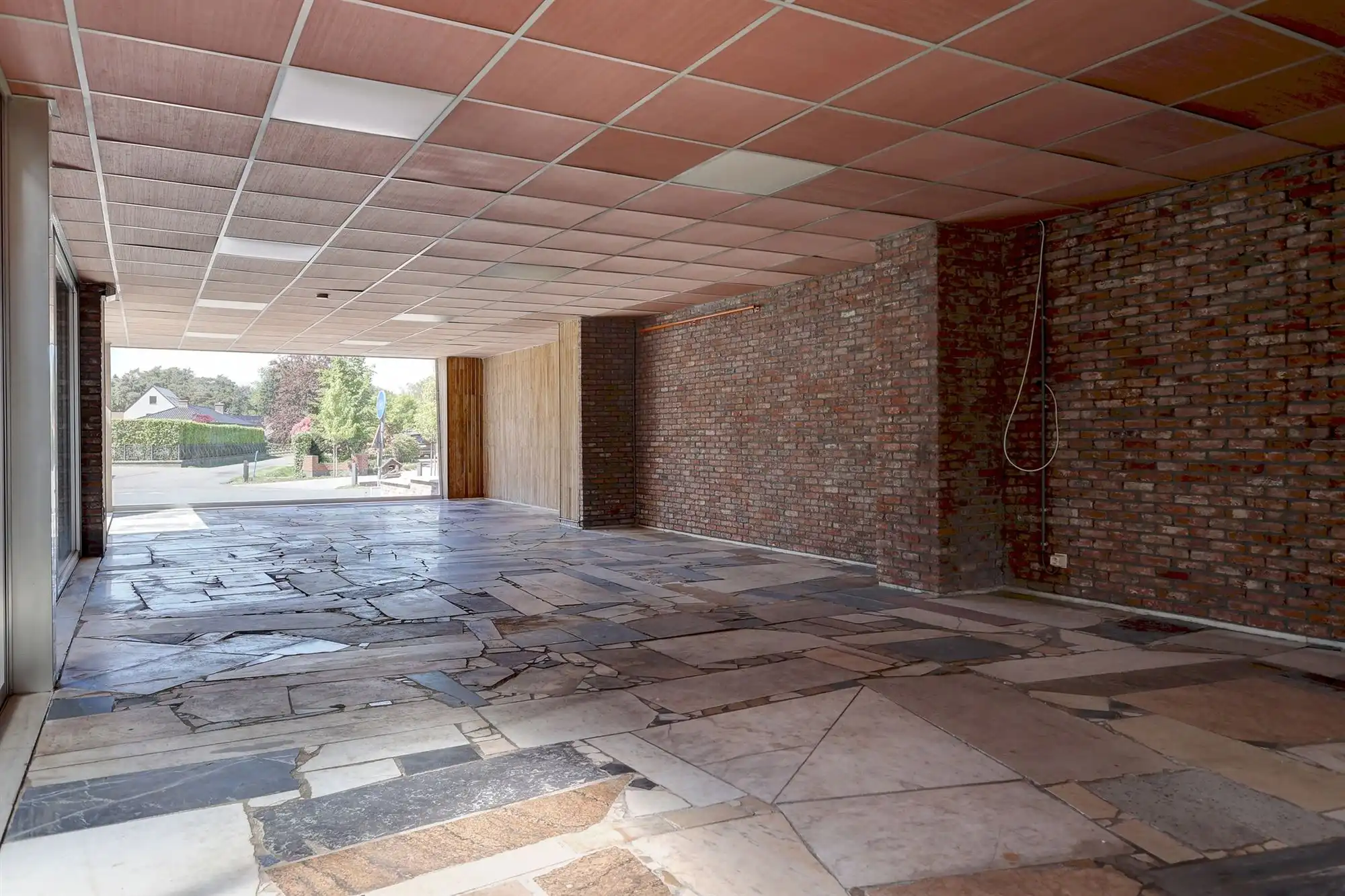 Ruime woning met magazijn van 302m²+ winkel foto 4