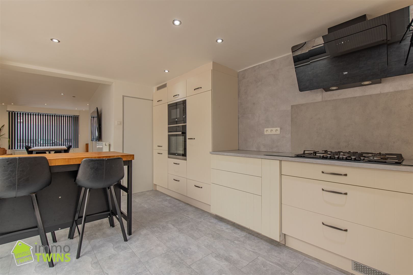 Instapklare woning met 3 slpks en ruime tuin te Zele foto 7