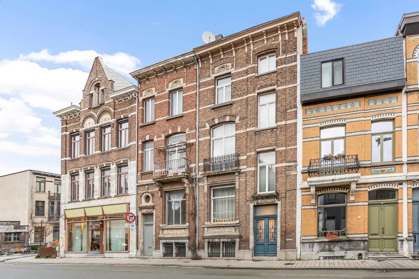 Statig, instapklaar herenhuis met 3 à 4 slpk. en stadskoertje foto 31