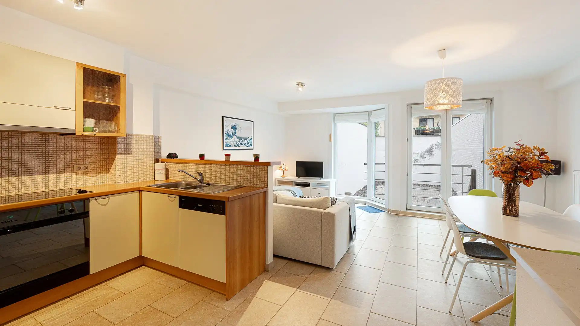 Appartement met drie slaapkamers en extra groot terras/tuin  foto 4