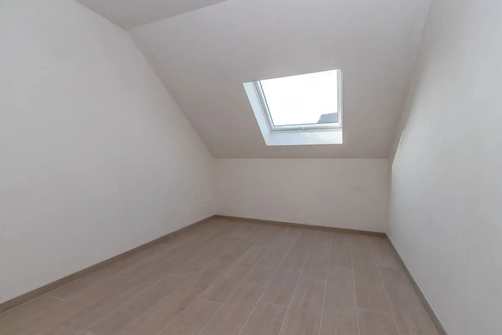 BEZOEKMOMENT  NU ZATERDAG  23/5 tsn 9u en 11 -- 3-slaapkamer appartement van 150m² met terras van 10 m² foto 17