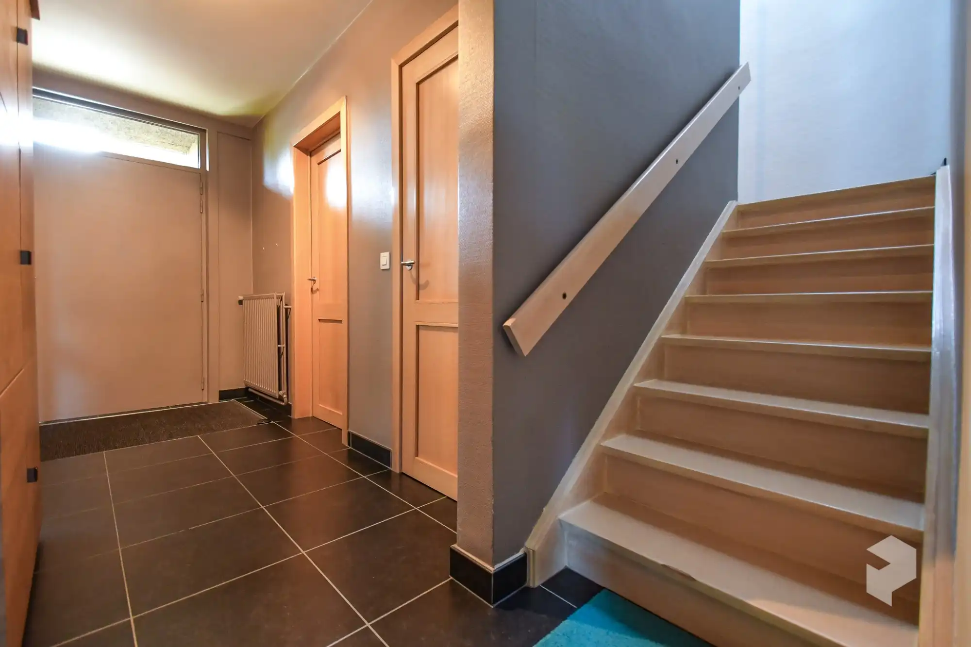 Ruime goed onderhouden woning met 3 slpk en tuin foto 6