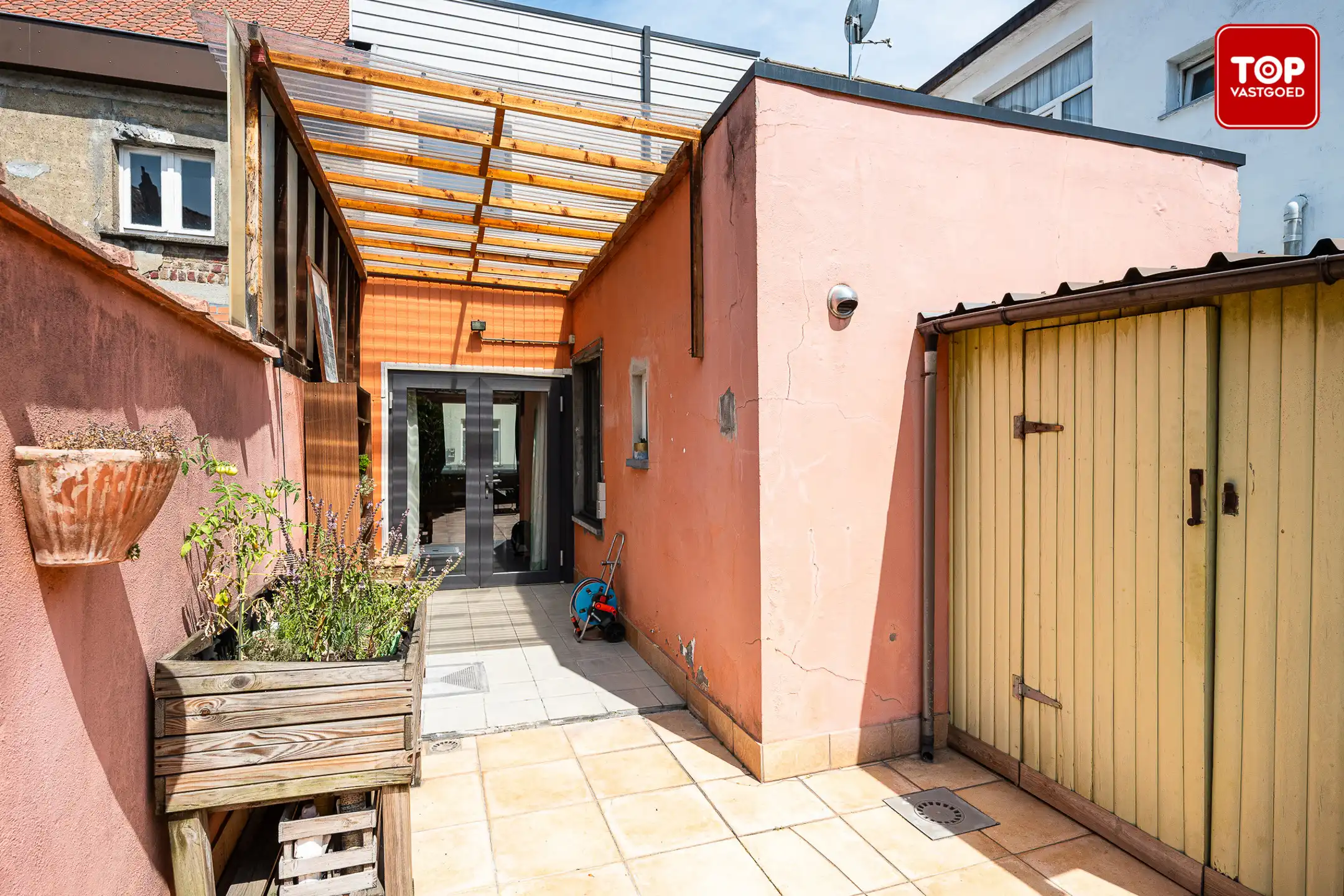 Instapklare woning met een zonnige, zuidwestgerichte tuin op een centrale locatie. foto 14
