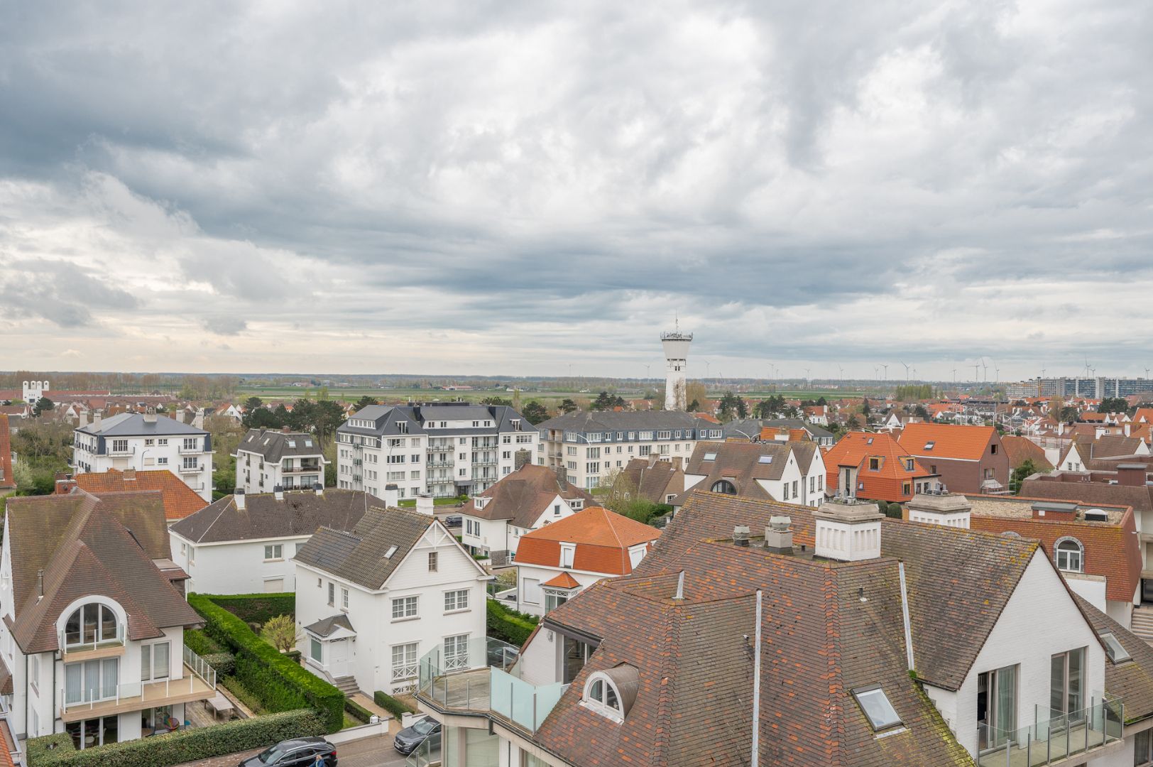 Ruim appartement met frontaal zeezicht op het Alberstrand foto 12