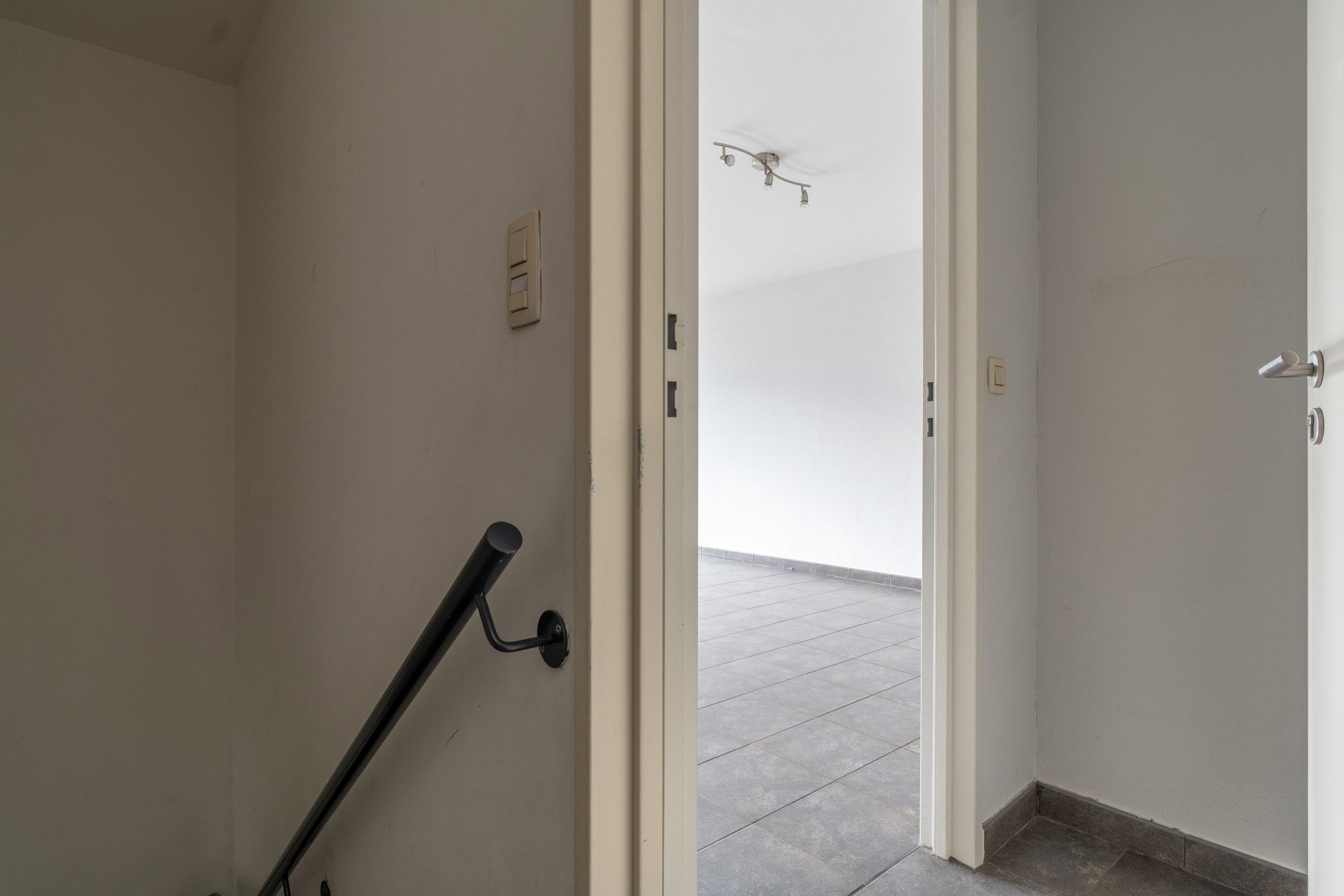 Modern 2-slaapkamer appartement met terras te Turnhout. foto 17