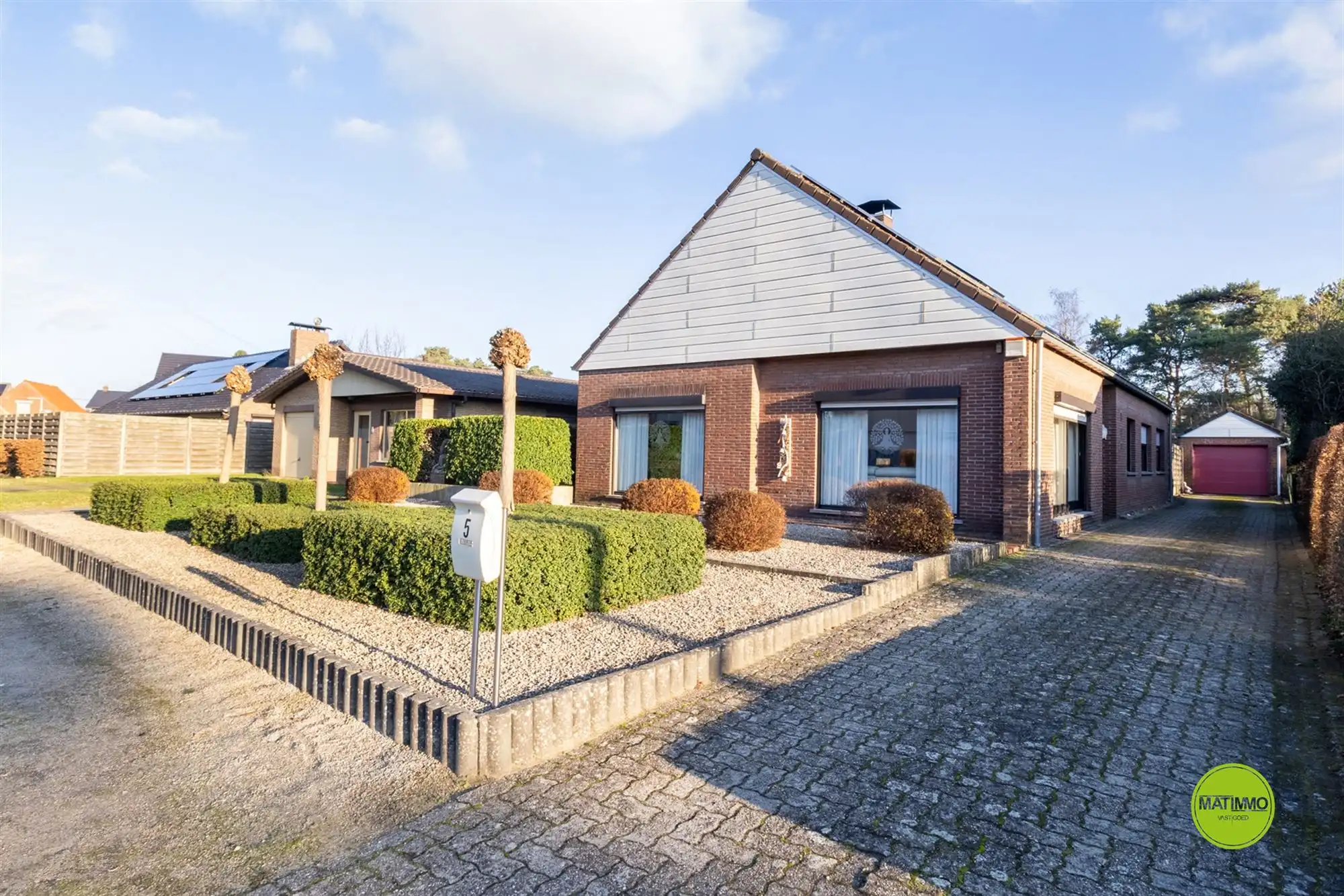 Ruime woning op een perceel van 1340m2 te Mol-Heidehuizen  foto 2