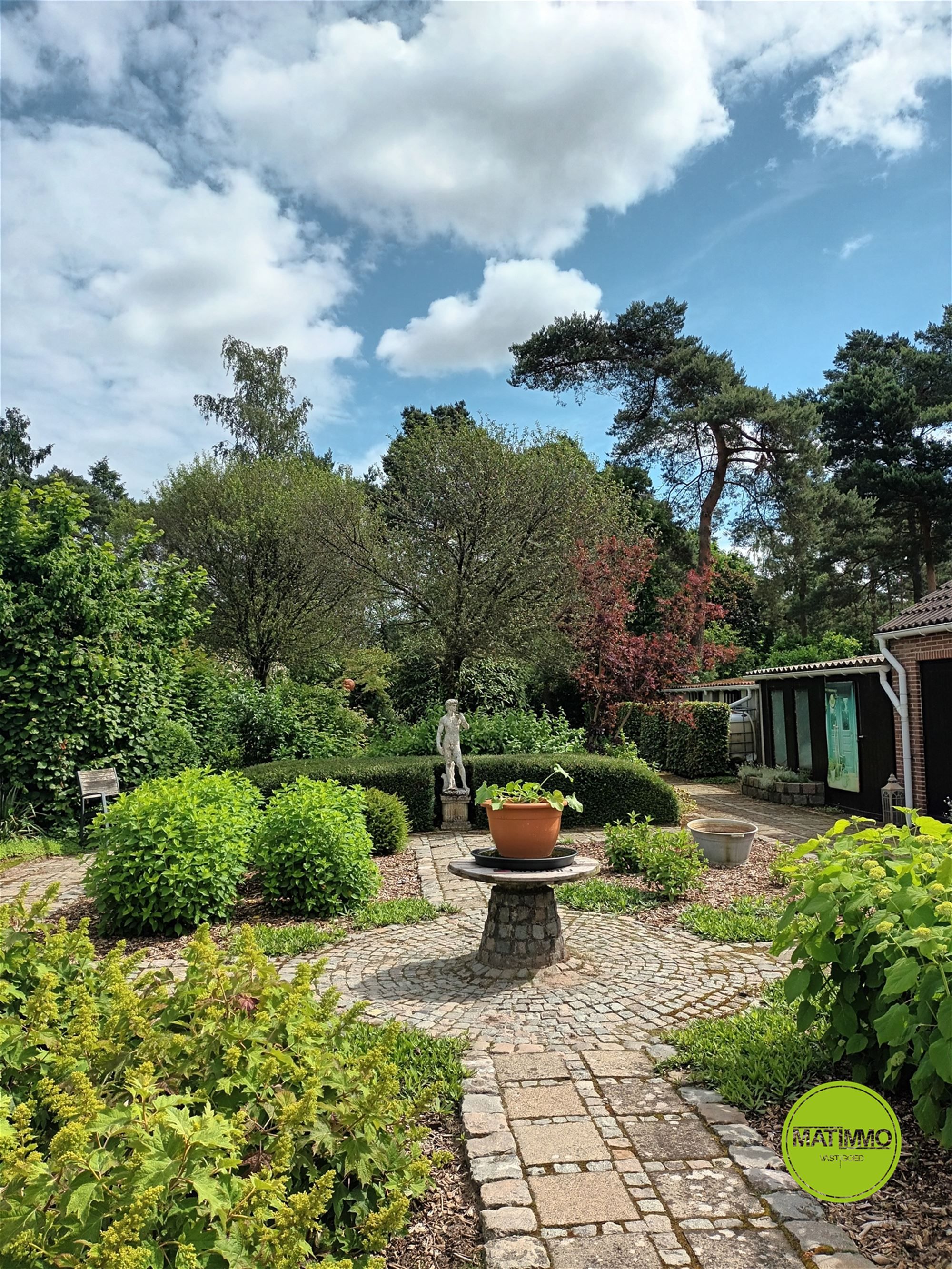 Ruime woning op een perceel van 1340m2 te Mol-Heidehuizen  foto 2