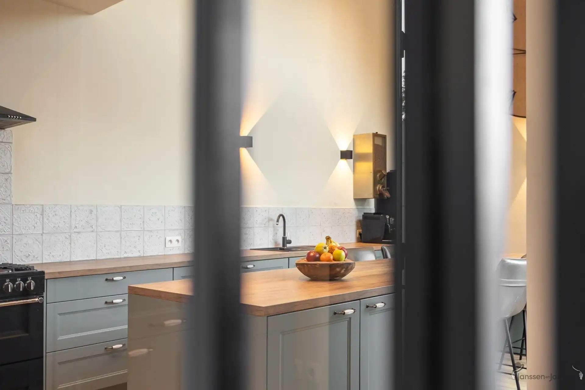 Instapklare, volledig gerenoveerde exclusieve gezinswoning in het hart van Ekeren foto 2