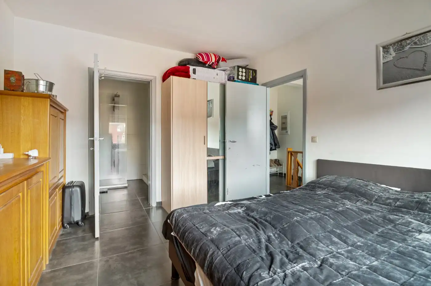 Centraal gelegen opbrengsteigendom met handelsgelijkvloers en app. op de 1e verd. foto 22