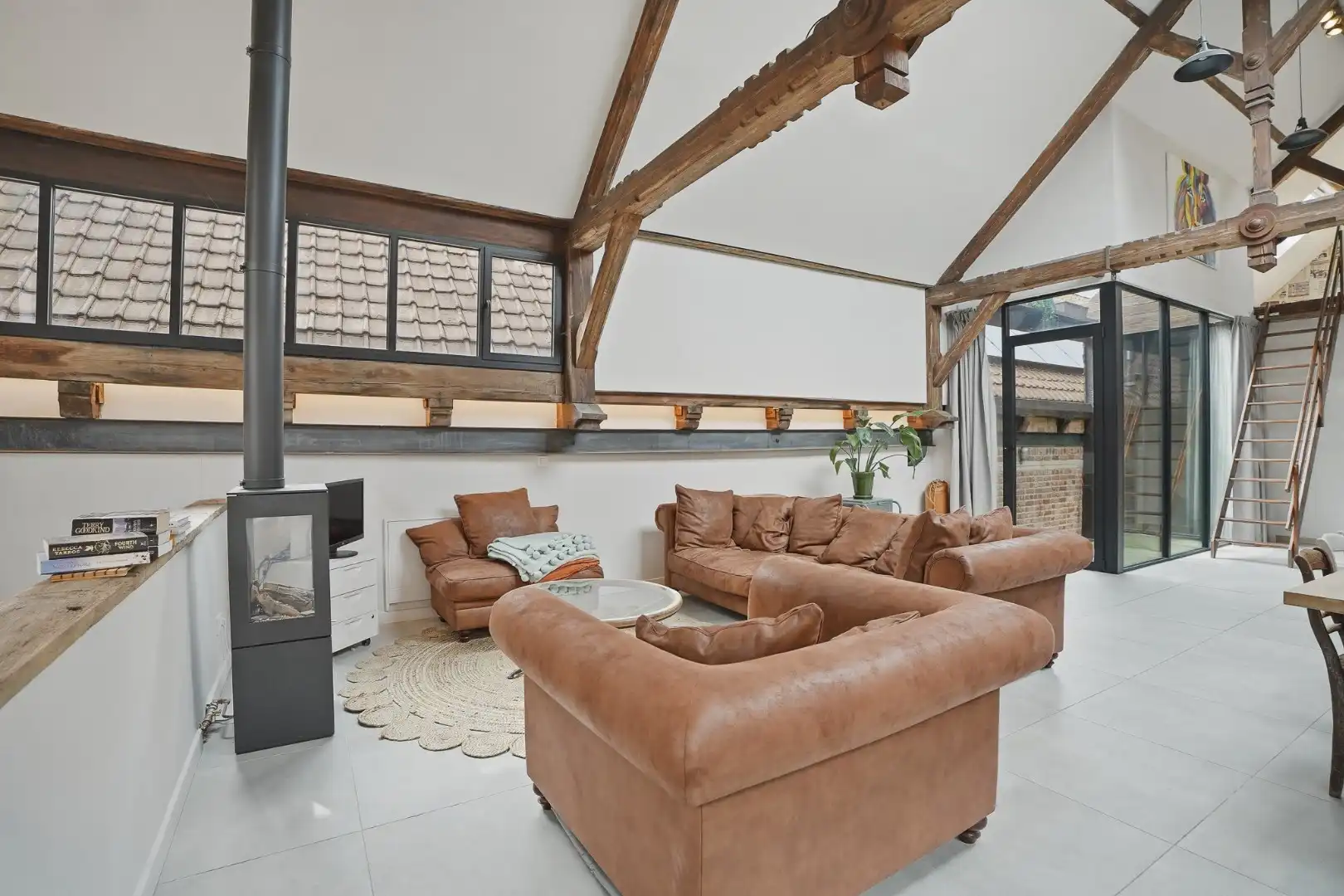 Unieke stadswoning in voormalige borstelfabriek! foto 4