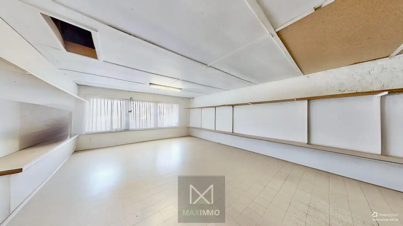 Instapklare halfopen woning met dubbele garage, atelier en ZW-tuin te Rekkem foto 17