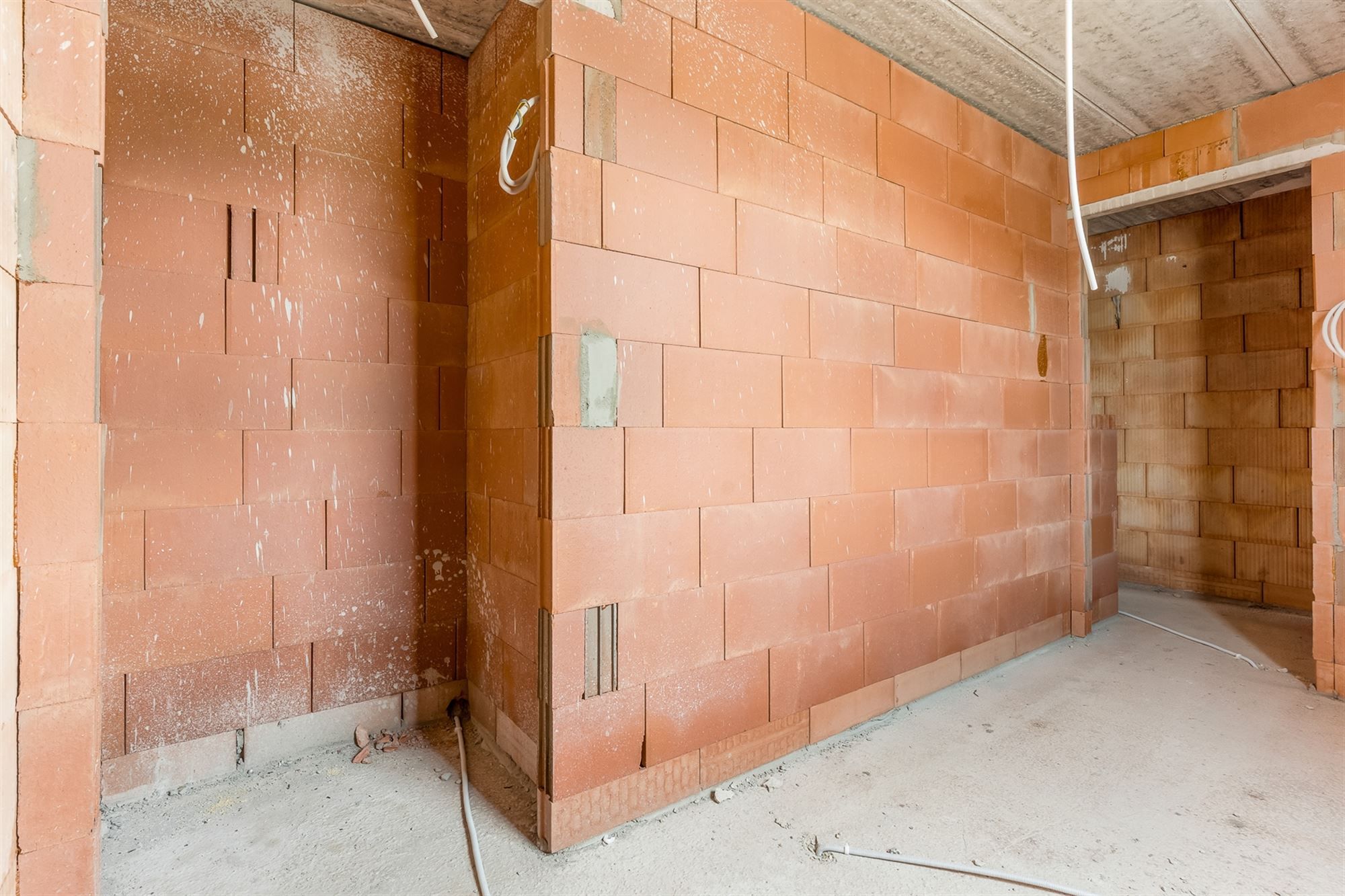 KNAPPE NIEUWBOUWWONING OP ZEER GOEDE LOCATIE TE HASSELT MET ZICHT OP DE ACHTERLIGGENDE WEIDES foto 12