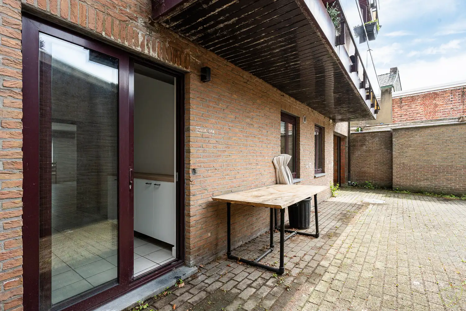 Ruim gelijkvloersappartement met private garage in de Kaaistraat! foto 28