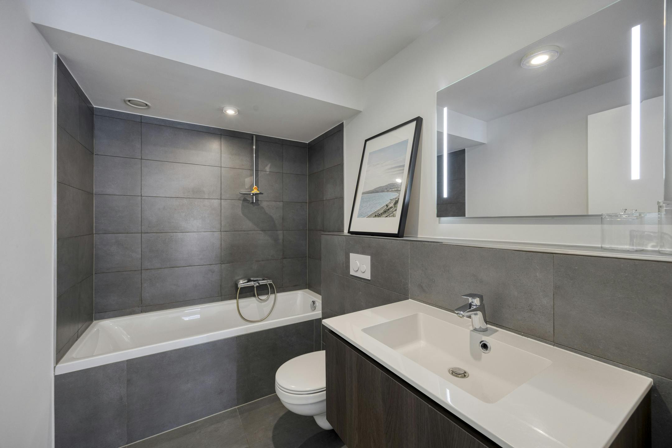 2 slaapkamer appartement te koop in centrum Brussel! foto 10