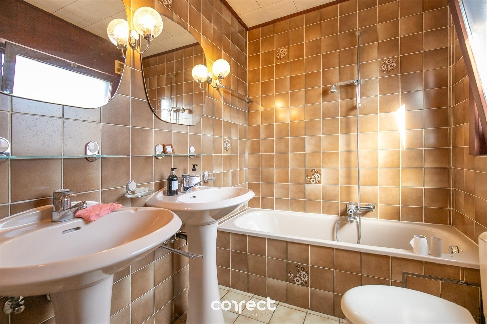 Landelijk gelegen woning met potentieel. foto 5