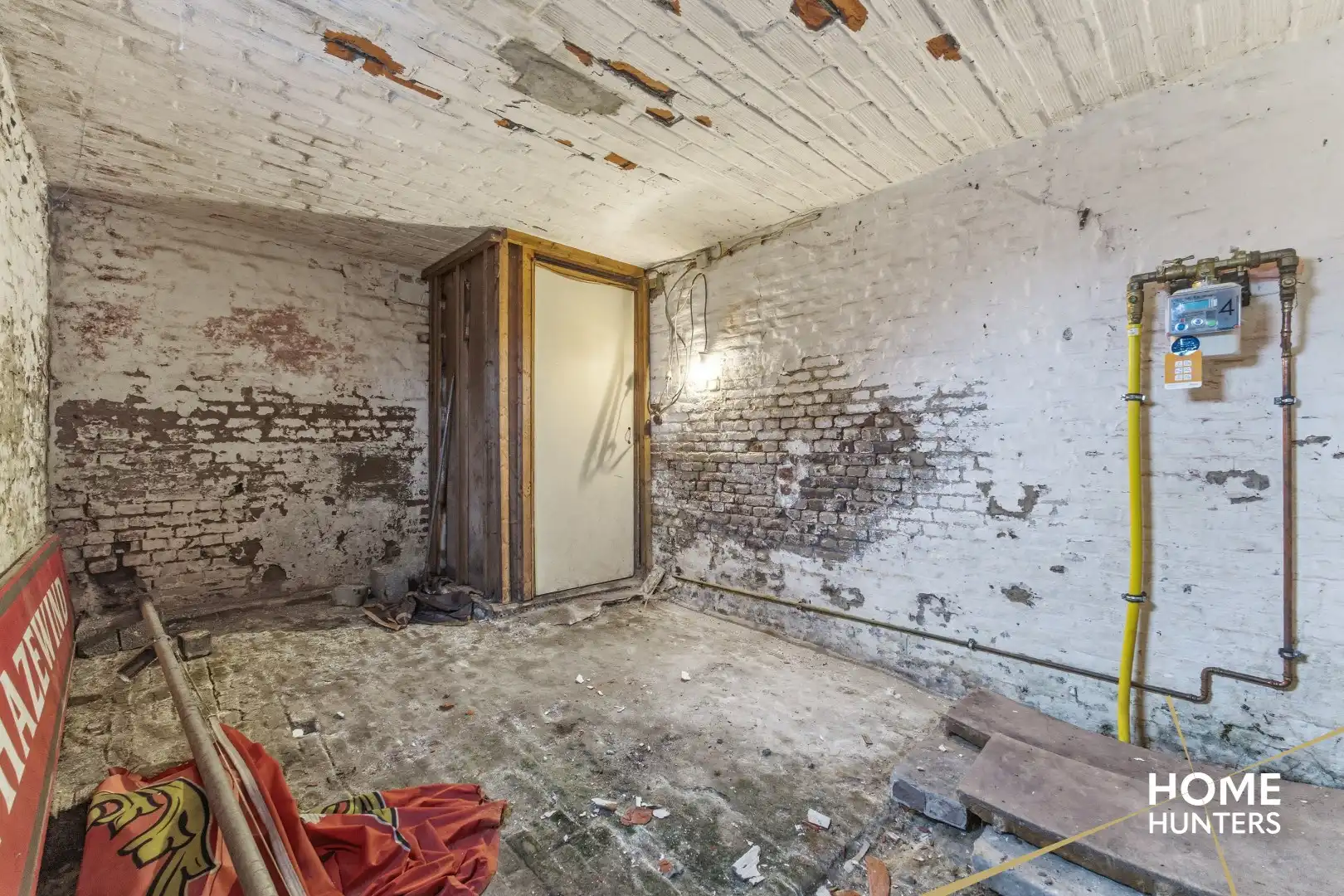 Te renoveren horecazaak met woonst op ruim perceel in Vlamertinge – Café De Hazewind foto 25