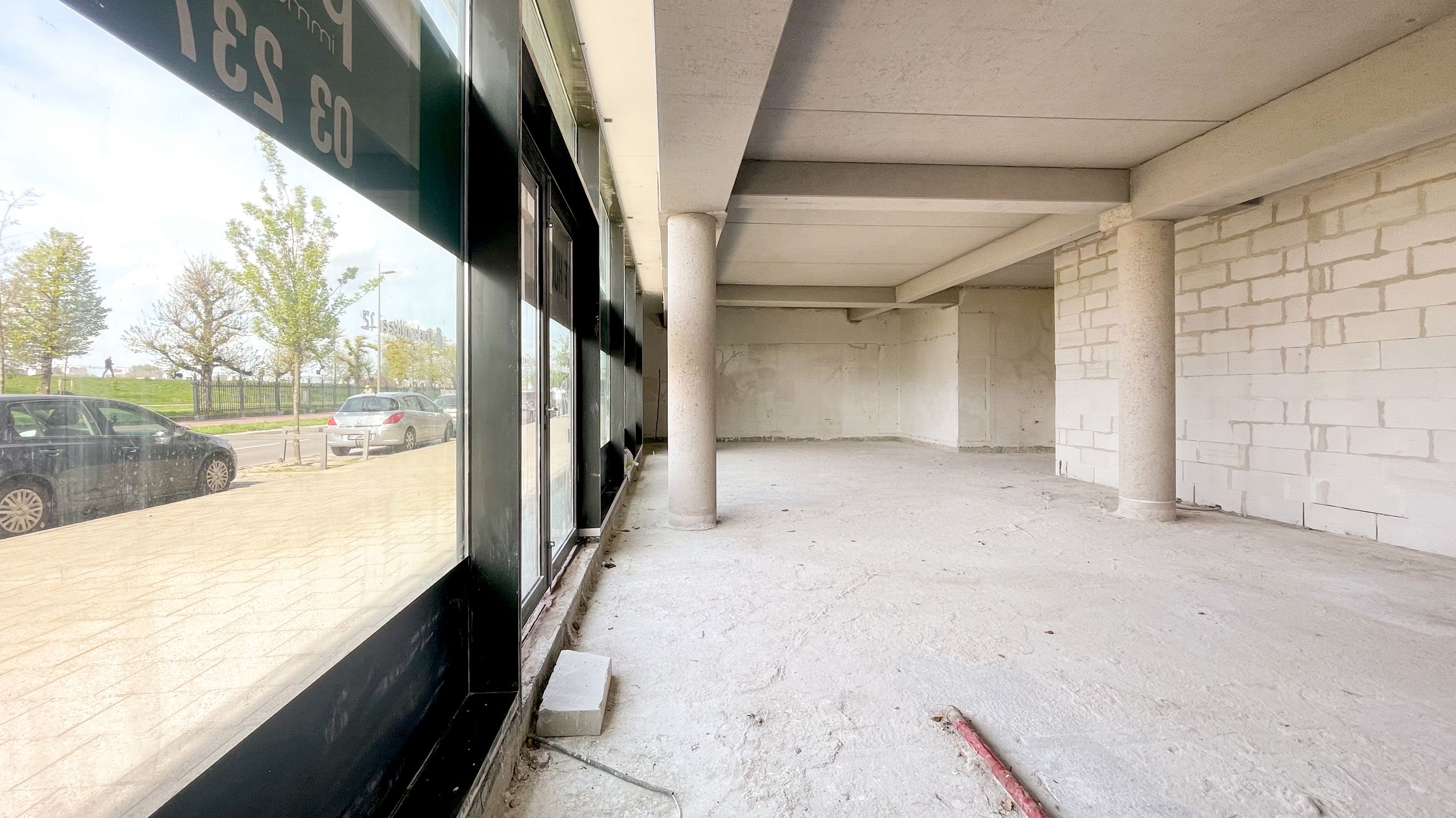 handelsruimte/showroom in high-standing realisatie  foto 2
